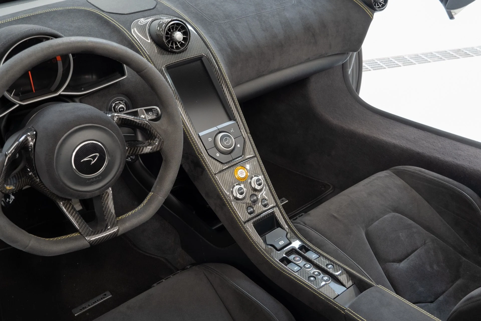mph018_858762598_Used_2015_Mc_Laren_650_S_Spider_1748973397_be9a7573ec