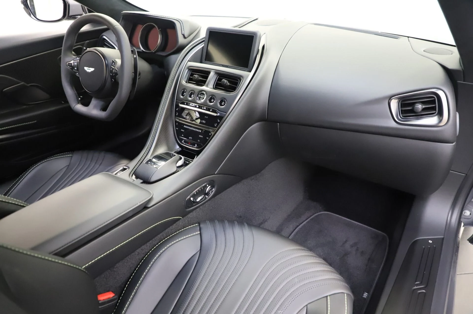mph018_865826352_Used_2020_Aston_Martin_DB_11_V12_AMR_Coupe_1593189971_d37b835b82