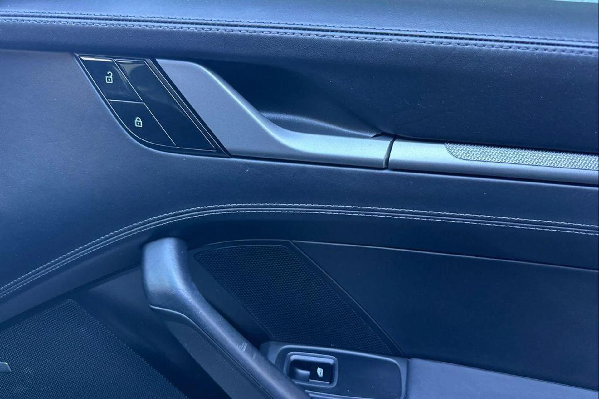 mph018_868415567_Np_Lbrp_D3g_J_Jjk2_WB_Fg_KC_Wk_Ke_Flo_399fc8e835