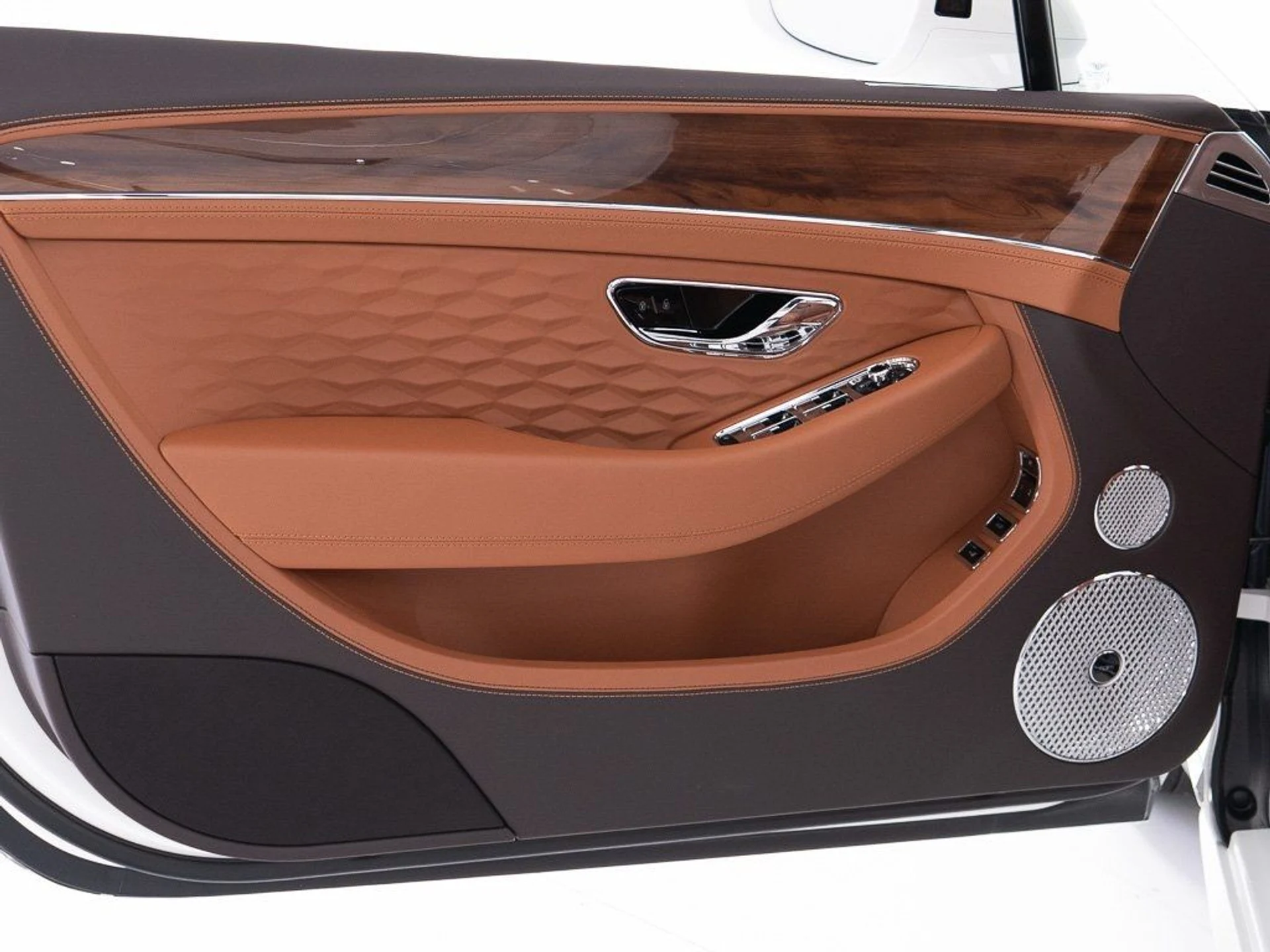 mph018_871735477_1a78c41c17194182ee7c282cff0e7b3b_ee8472e74a