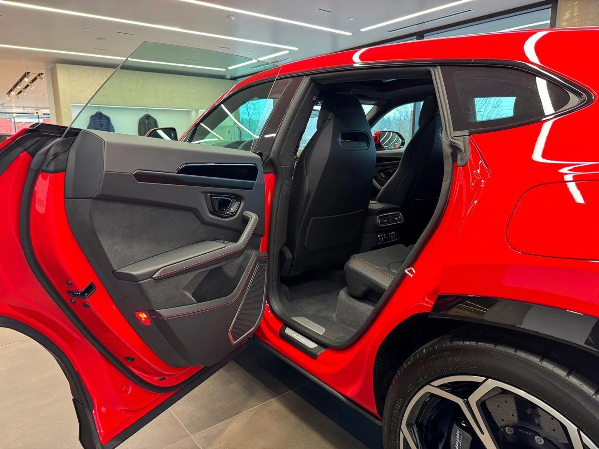 mph018_871873704_ef3533e22cd6450952deac60d09cf867x_a56bb82384