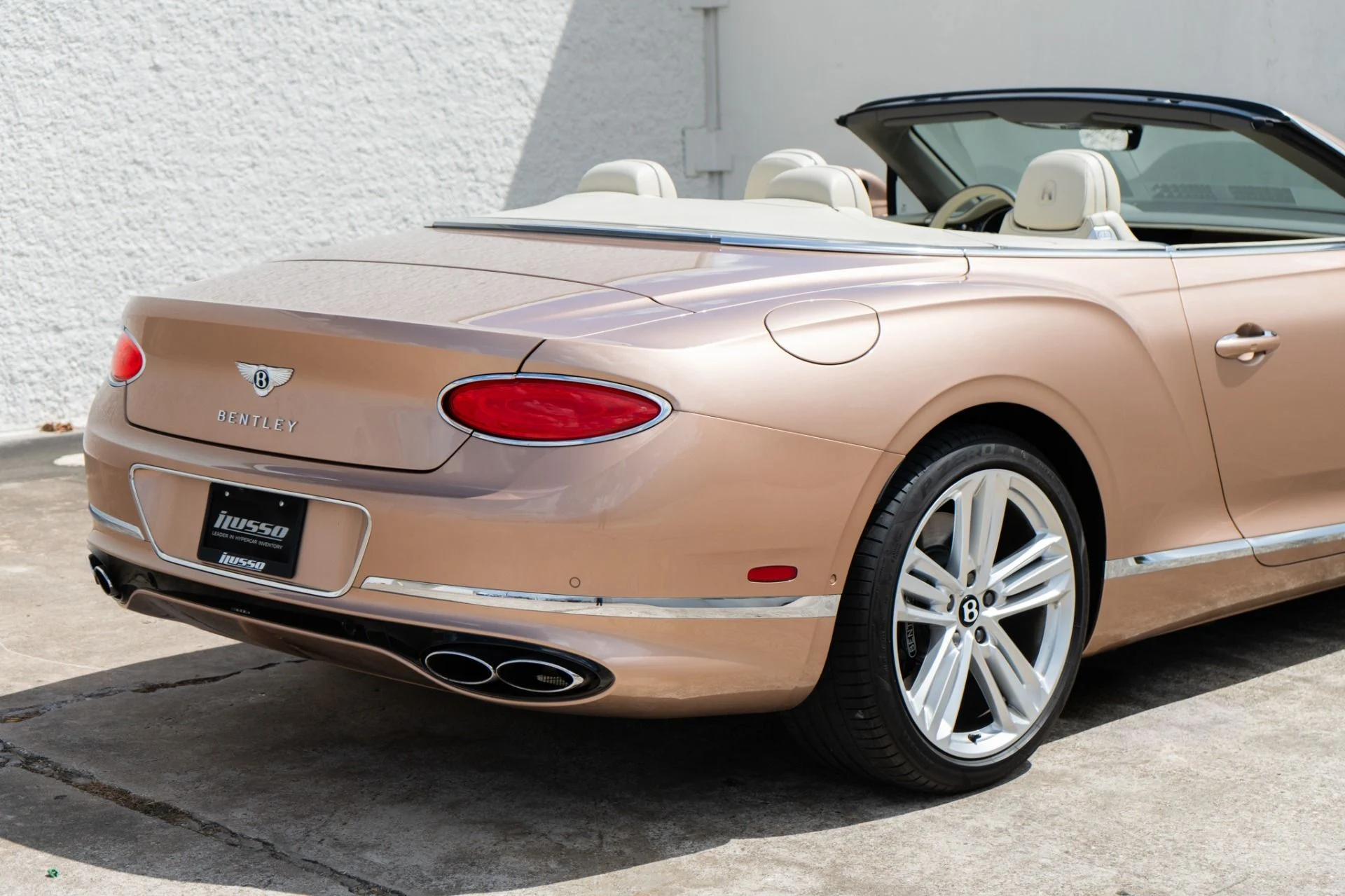 mph018_87812597_Used_2022_Bentley_Continental_GTC_V8_1789509721_aa20042f04