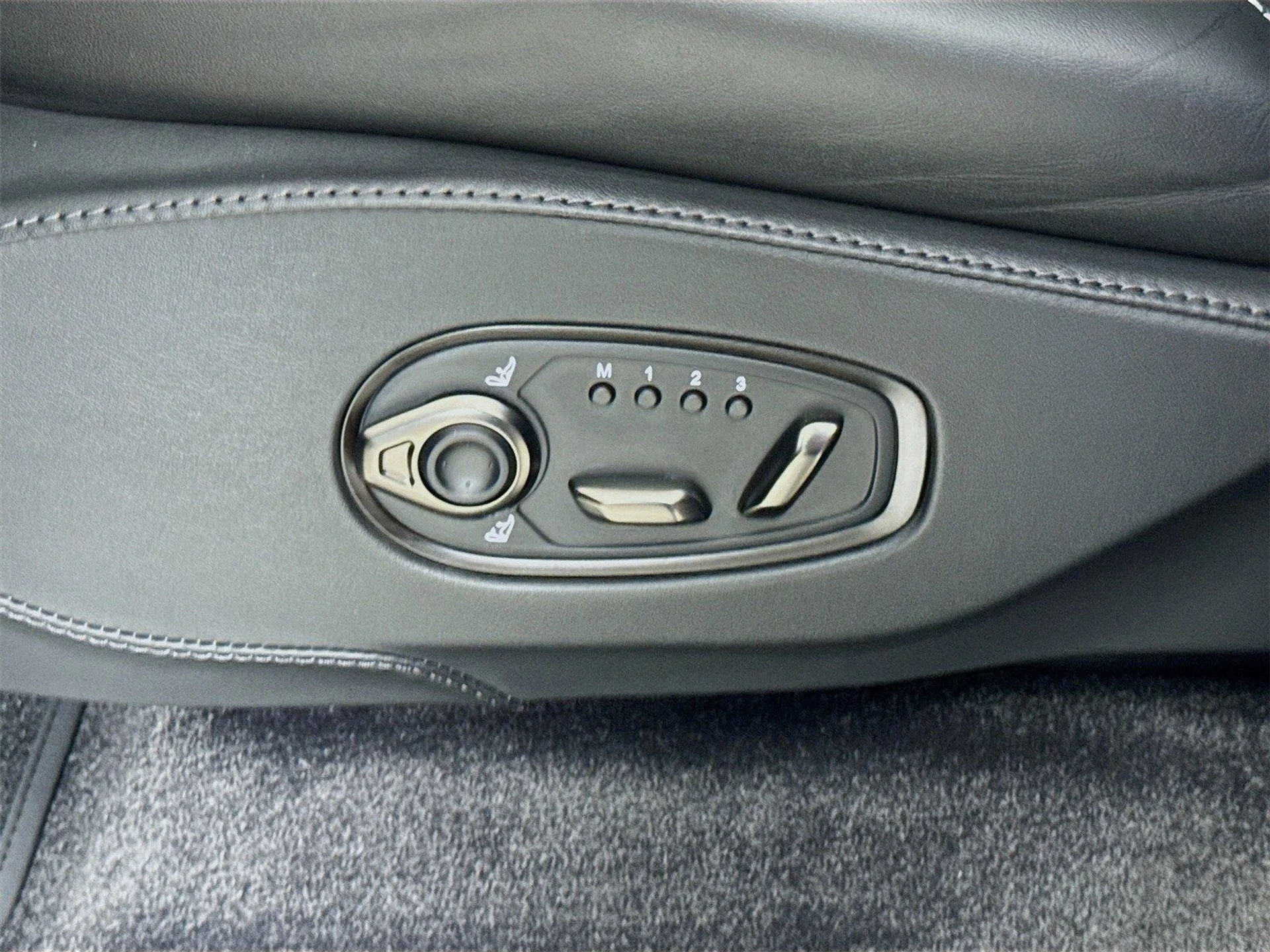 mph018_882699453_ce32658c09316d1f4e1f256dbc46aa0cx_02e925148e