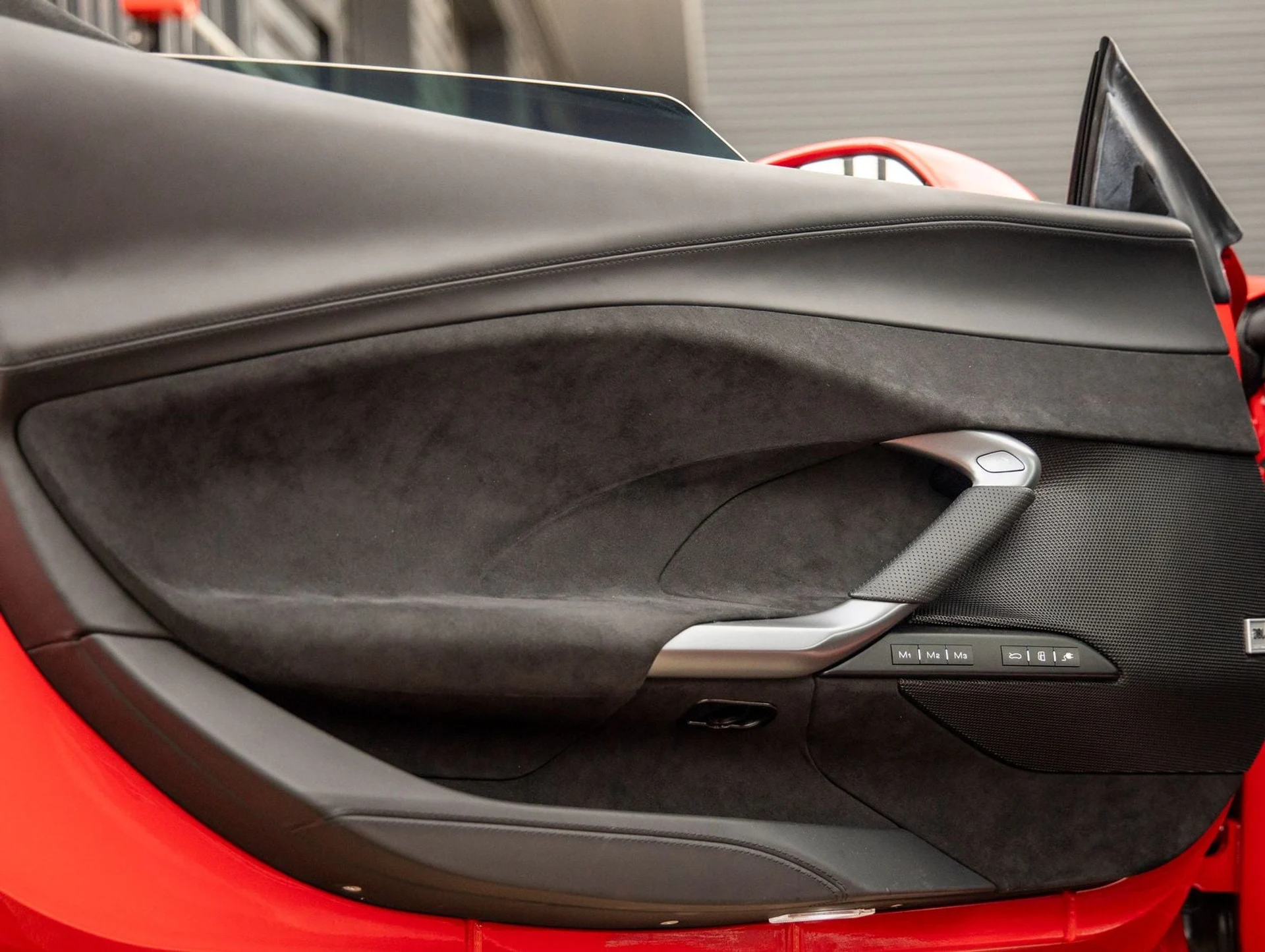 mph018_884512985_19_3574781b29