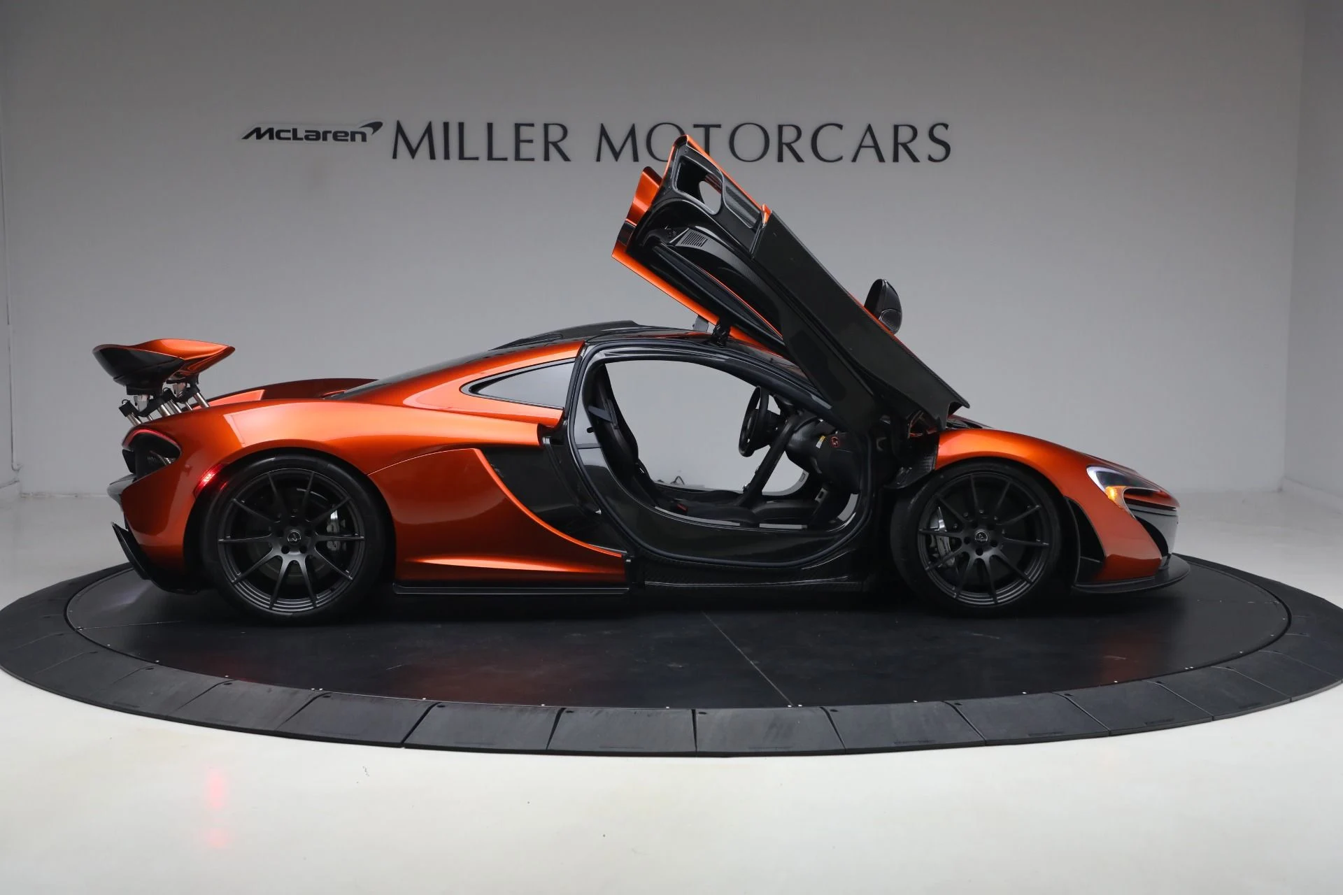 mph018_893980149_Used_2015_Mc_Laren_P1_550bfcf206