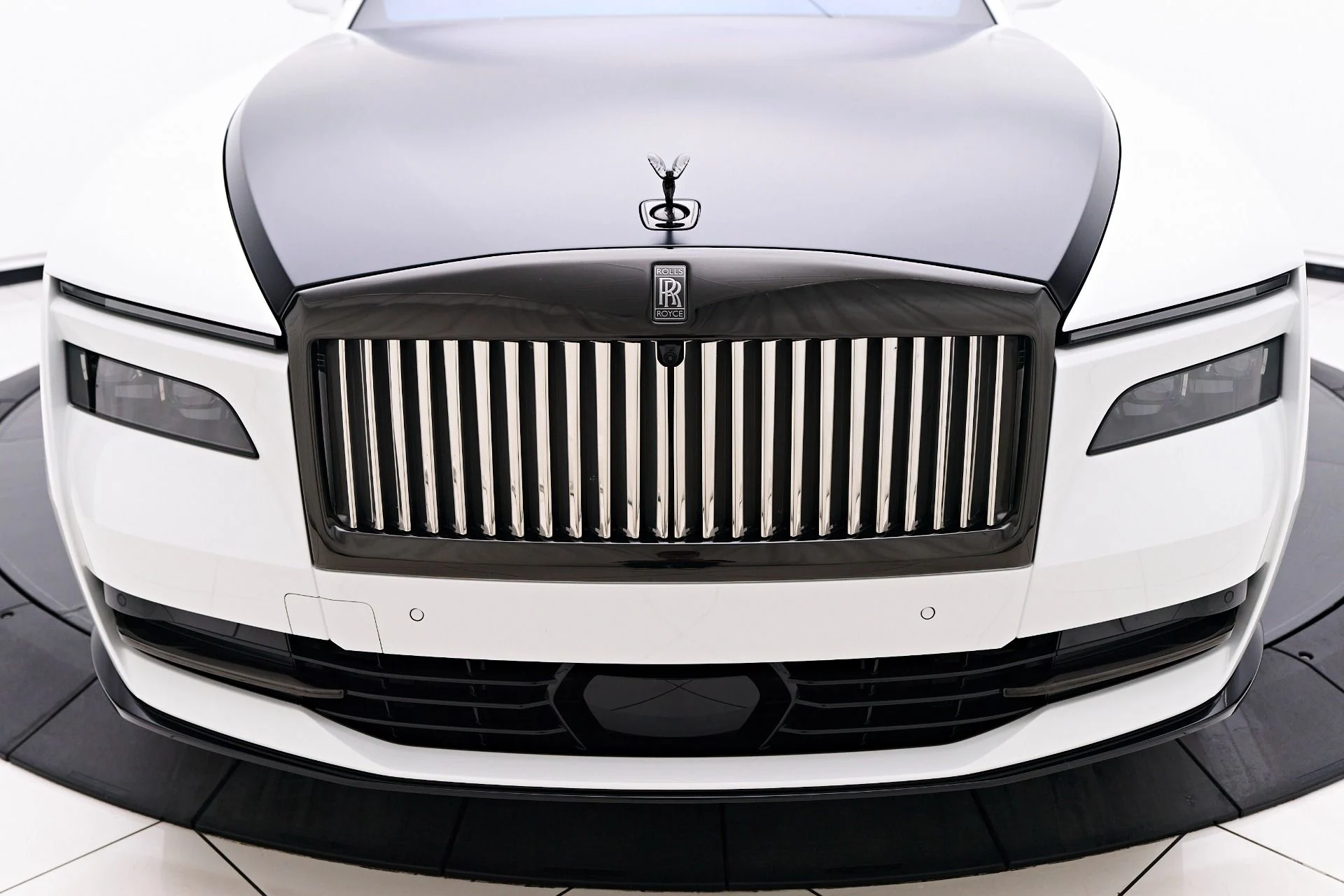mph018_895288644_Used_2025_Rolls_Royce_Spectre_1753213338_42d0be2da6
