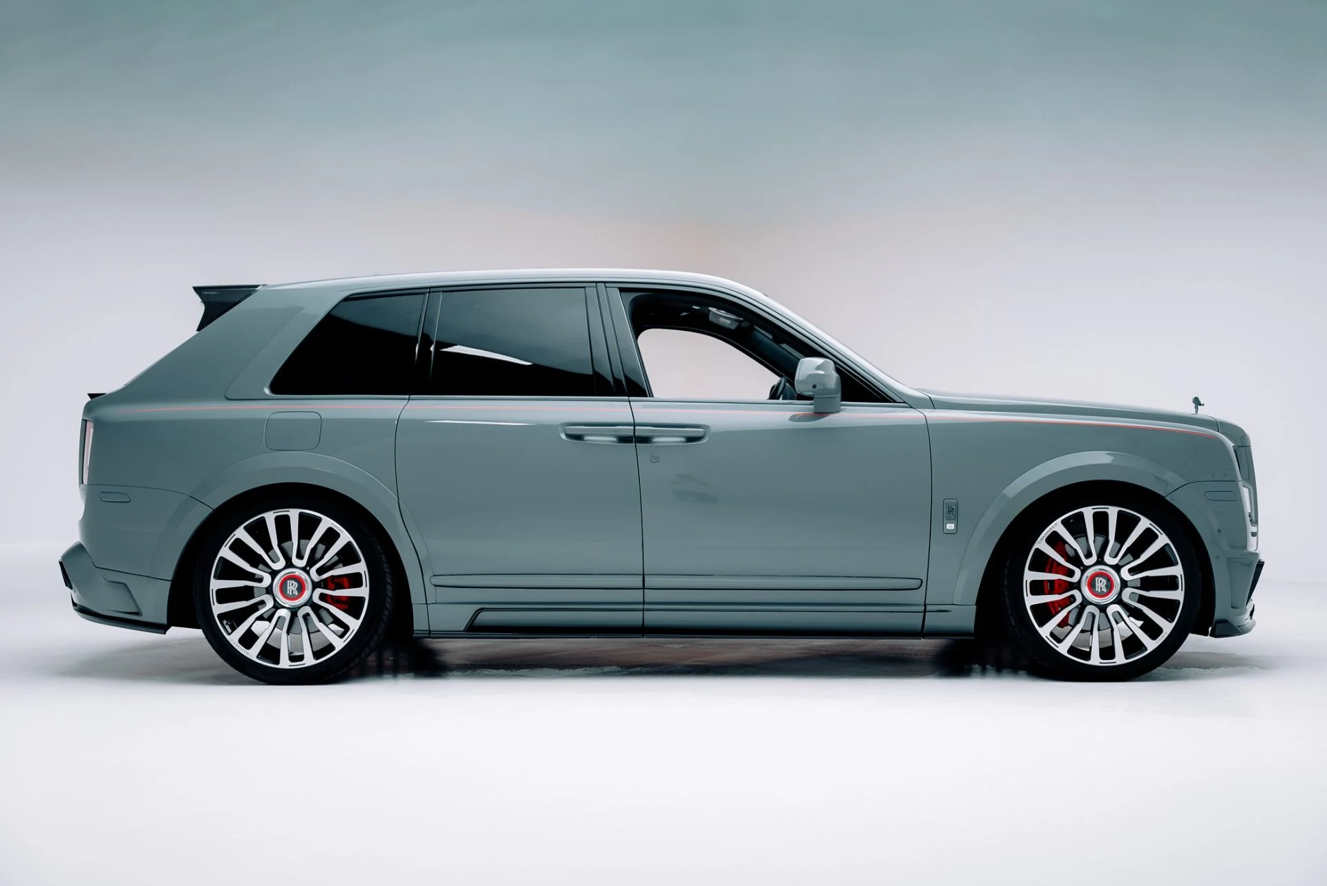 mph018_896975625_Used_2020_Rolls_Royce_Cullinan_1764611808_437c2e37da