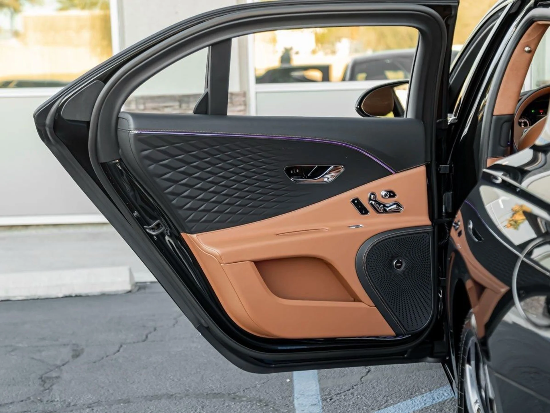 mph018_898105044_19_4f4727dbf2