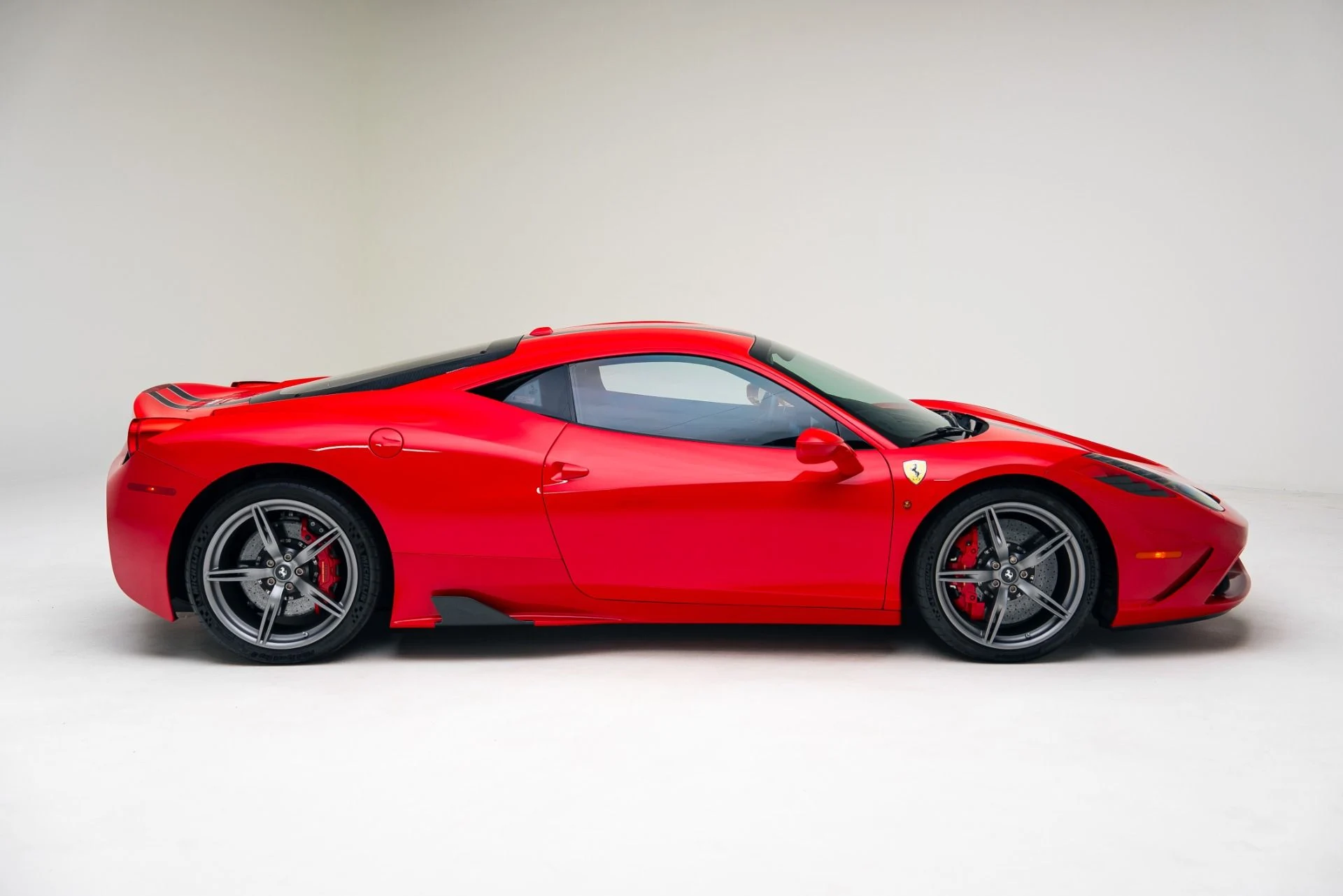 mph018_907186554_Used_2015_Ferrari_458_Speciale_1766529328_47674e80de