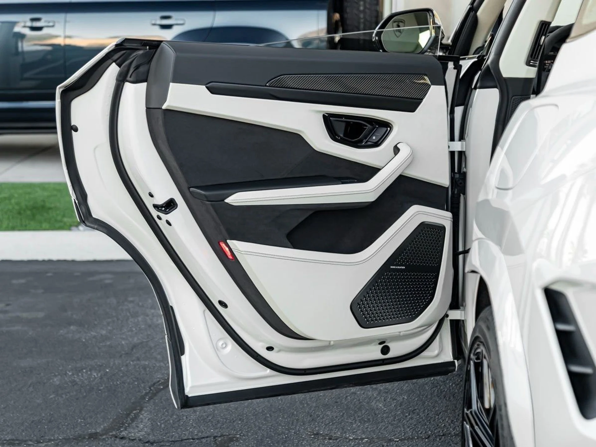 mph018_913117656_19_a0dcebc182