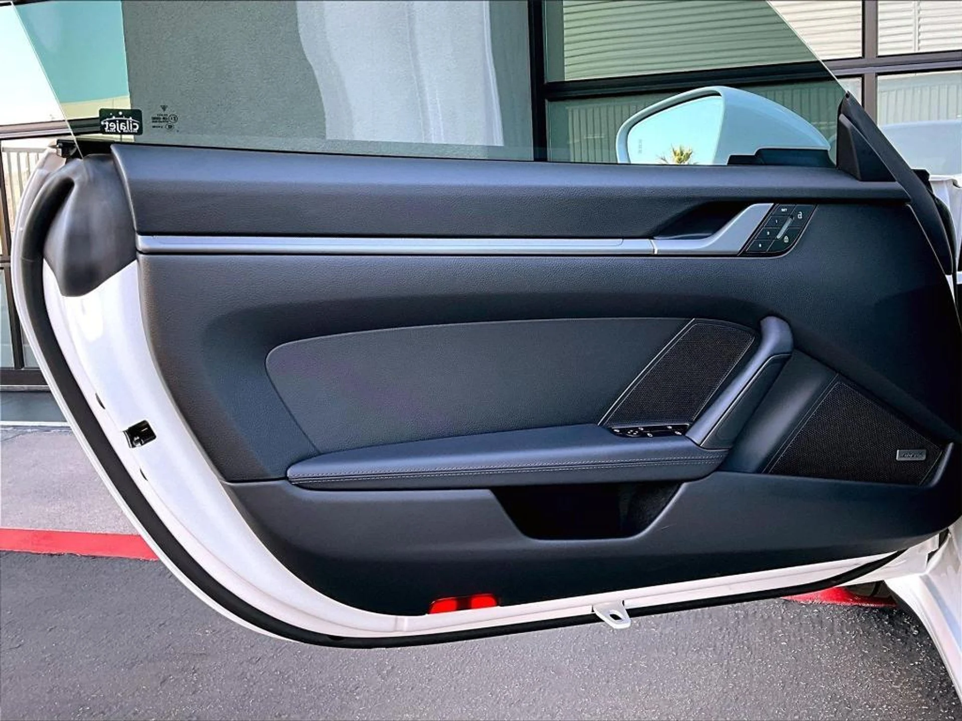 mph018_913379636_8_M_E47z_Vz5kx_B_I_Dax_Zj_Z_Pw_YMQ_1d396f001a