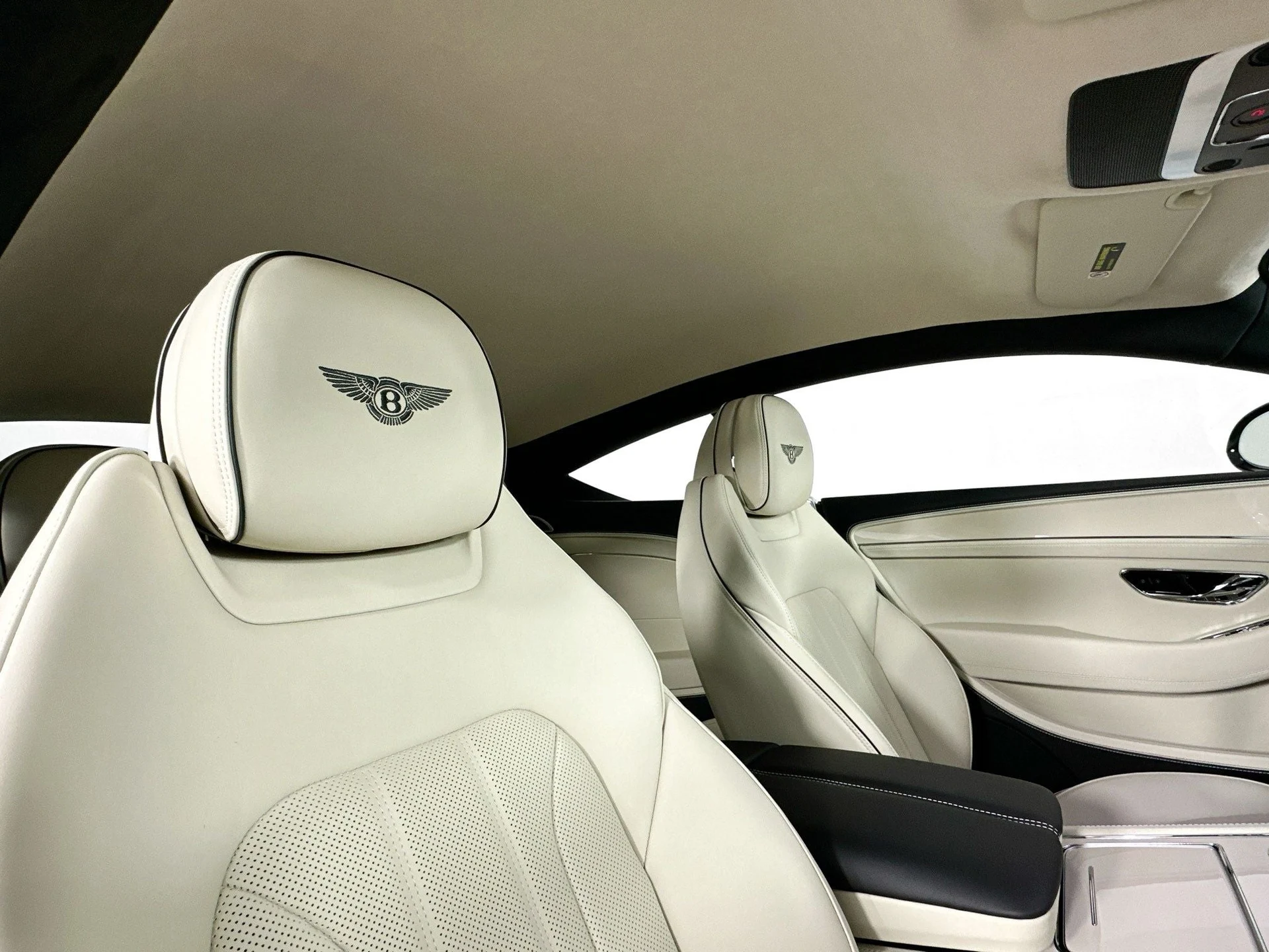 mph018_916669824_19_7e4b51a7ba