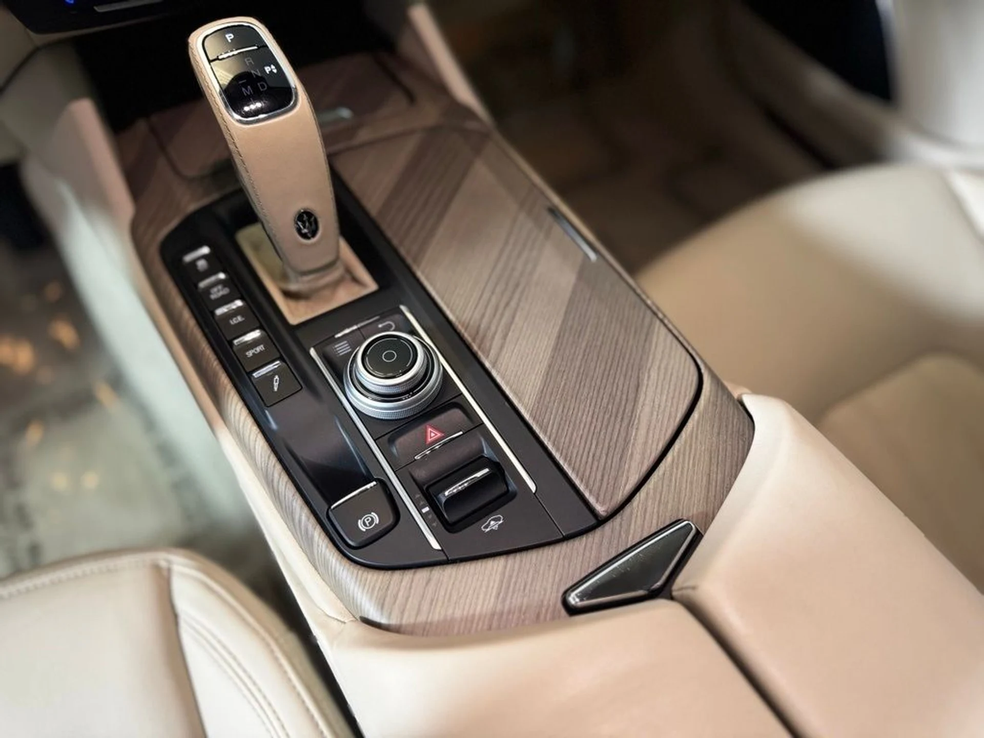 mph018_918158482_9ef64a754ecd9100f0ad1102b21fac9ex_7a77130adb