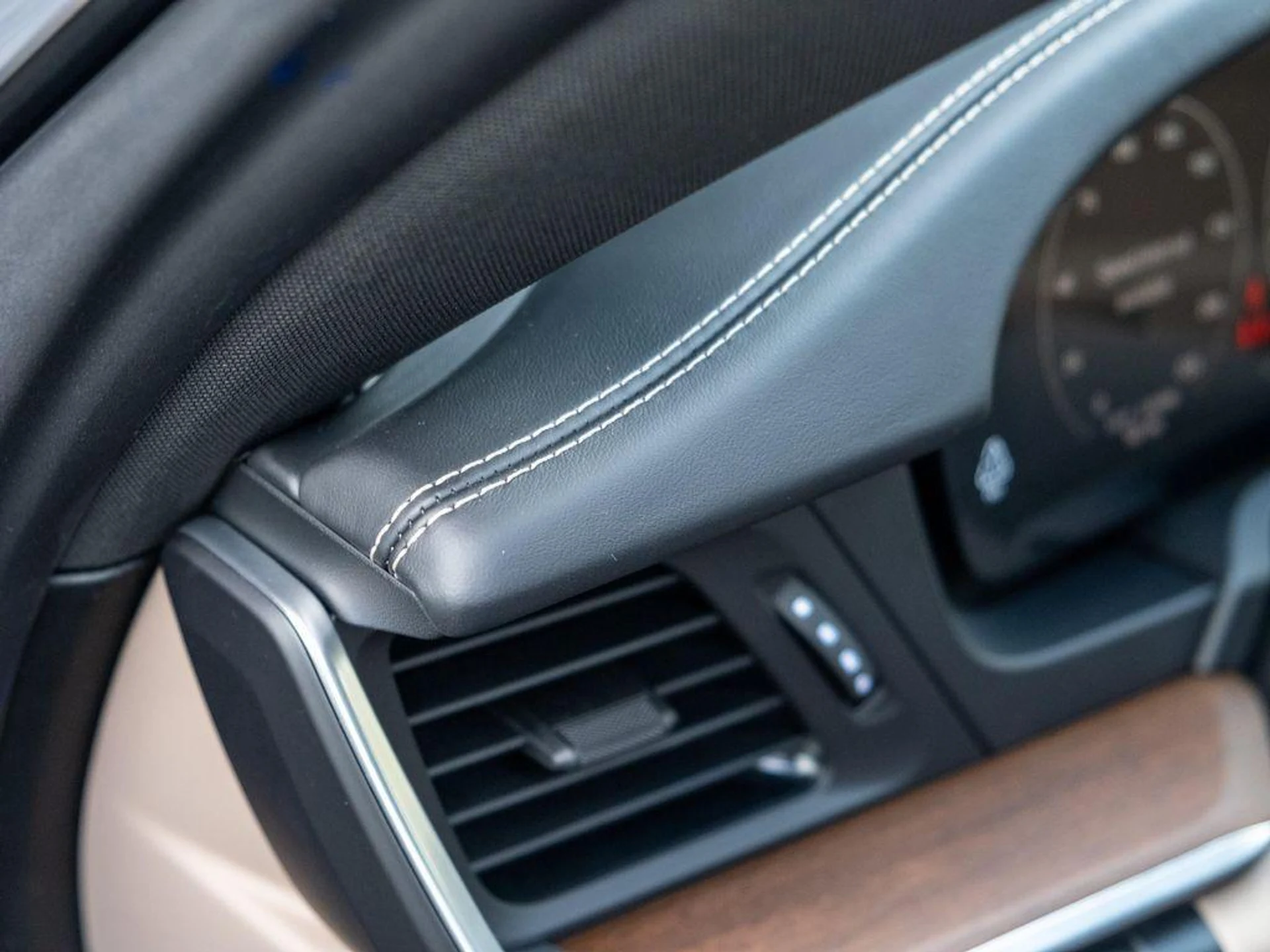 mph018_92191641_r7_Gsv_Cer4g_6_TS_4z8_Zwf6mi_H4n_E_a4c703e302