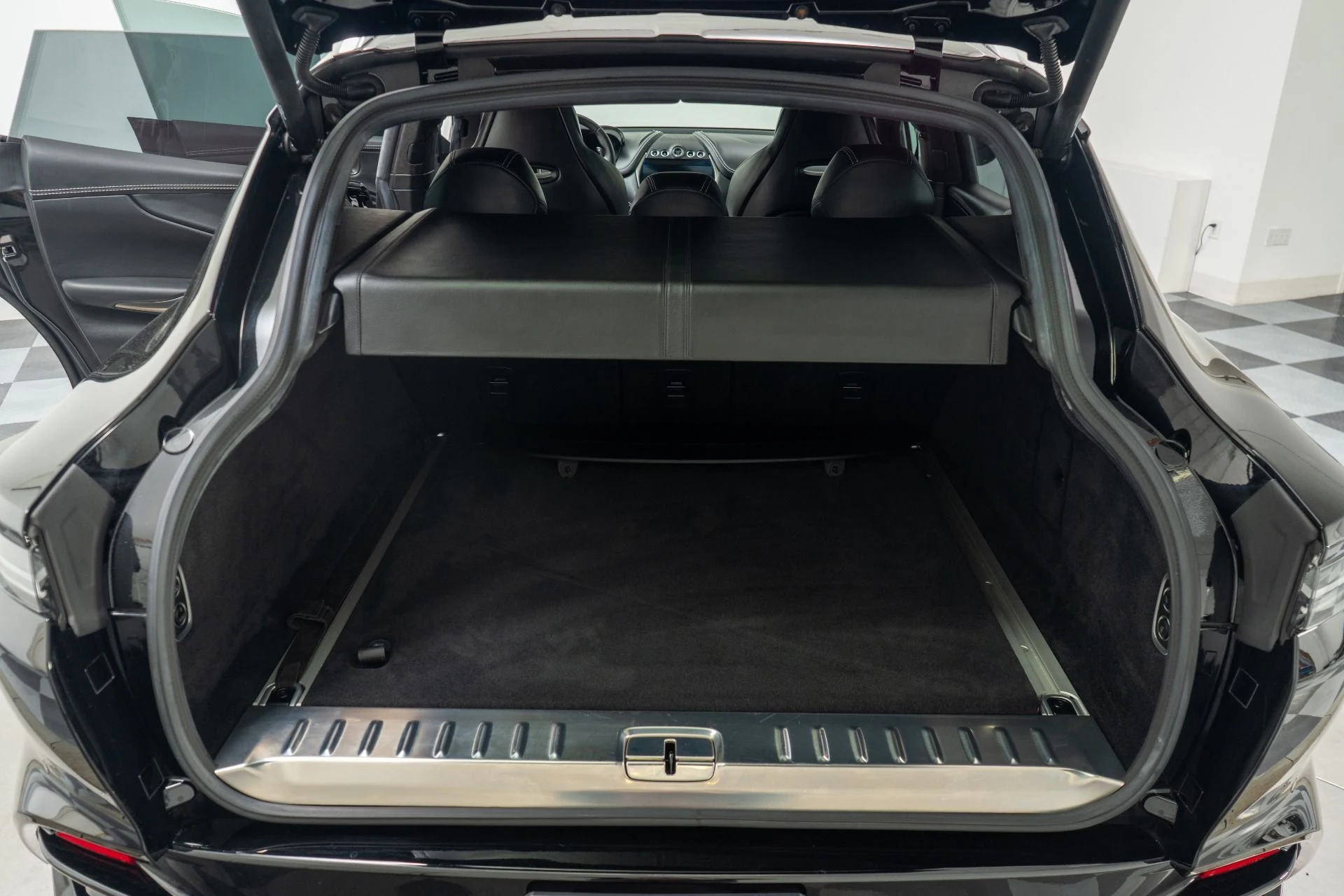 mph018_924148564_Used_2021_Aston_Martin_DBX_Indulgence_Pack_Panoramic_Roof_1779371963_fd04e29e54