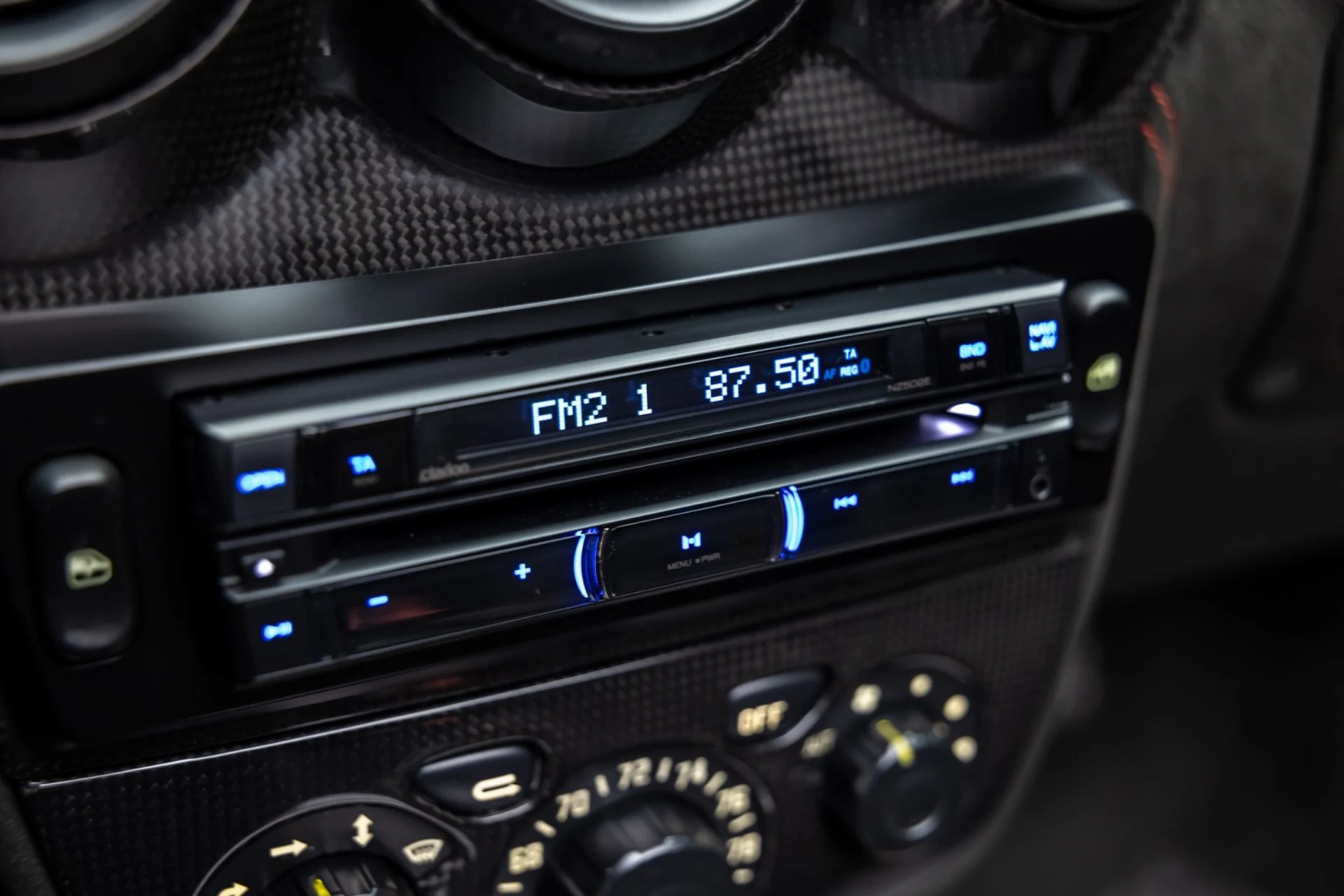 mph018_939671932_13488_p19_l_a86c1a613e