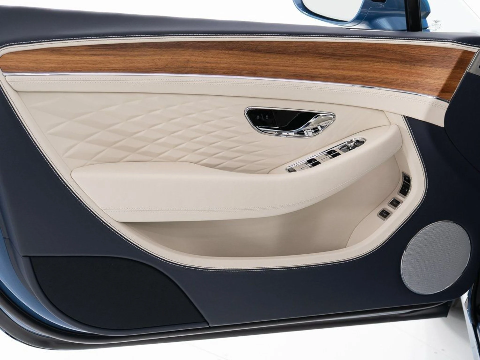 mph018_940889364_a6051df05663c37e1a176f62c58feee2_53aecfb19b