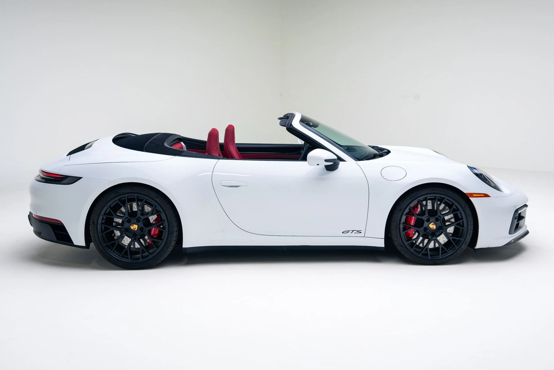 mph018_941160228_Used_2022_Porsche_911_Carrera_4_GTS_1764979755_78342a0dcd