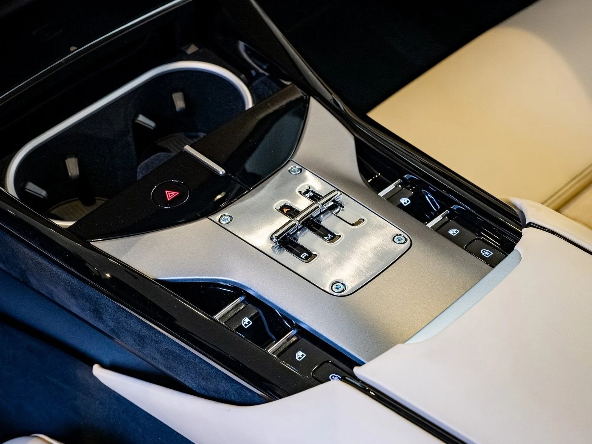 mph018_94537138_19_c8a2362cb6