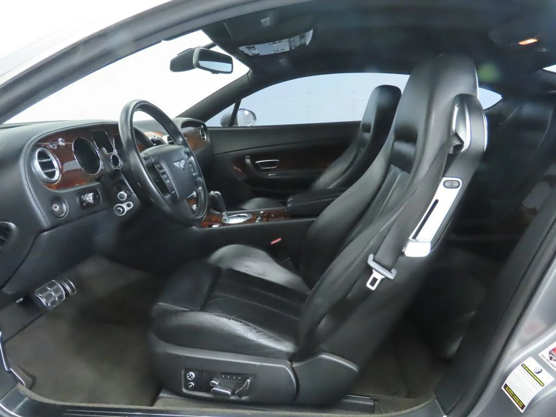 mph018_946817151_used_2005_bentley_continental_2drcoupegt_8119_22978544_19_1024_df83560de1