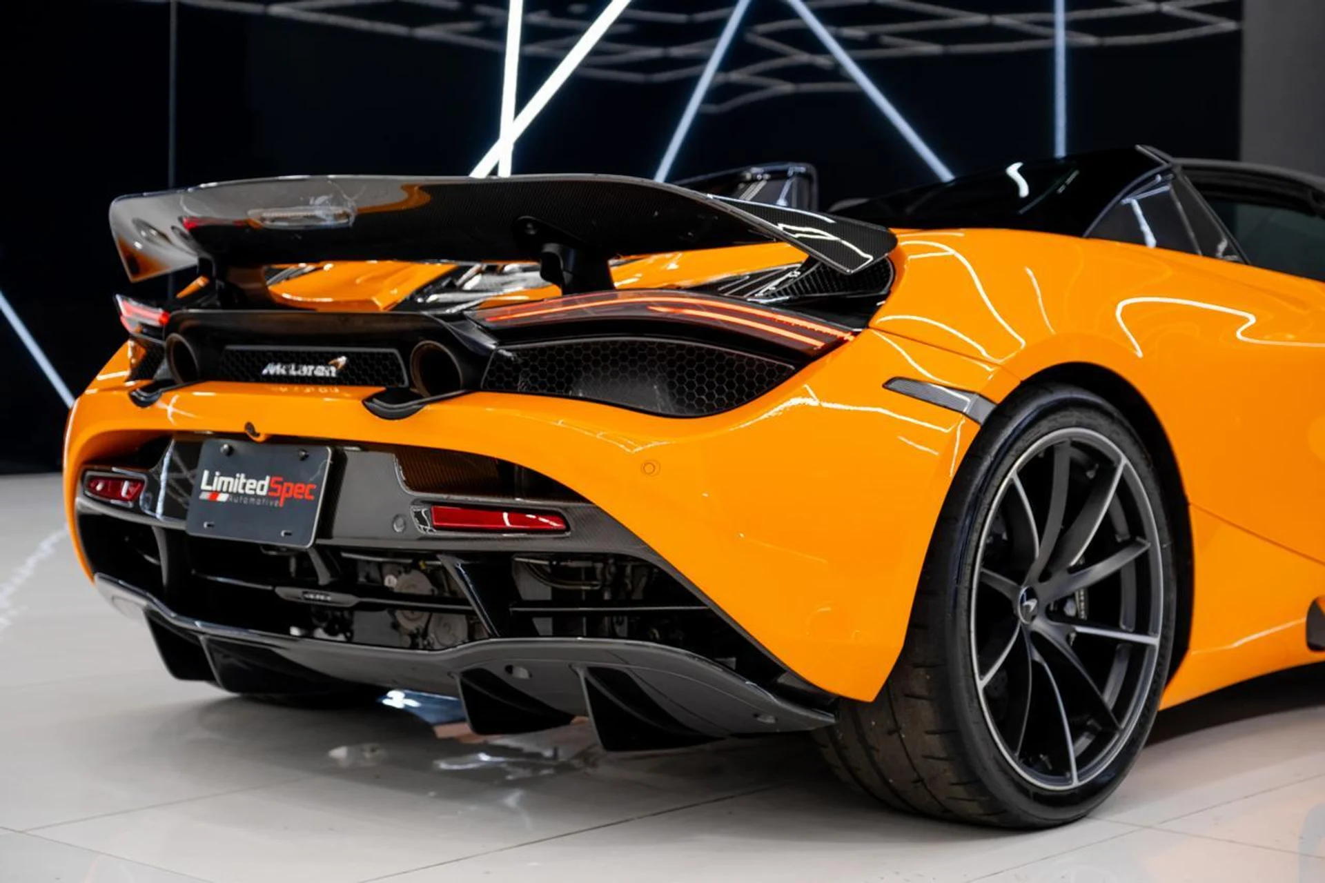 mph018_950473918_d826b2f7193f8b4dc793adc97e3814db_db0ad9b579