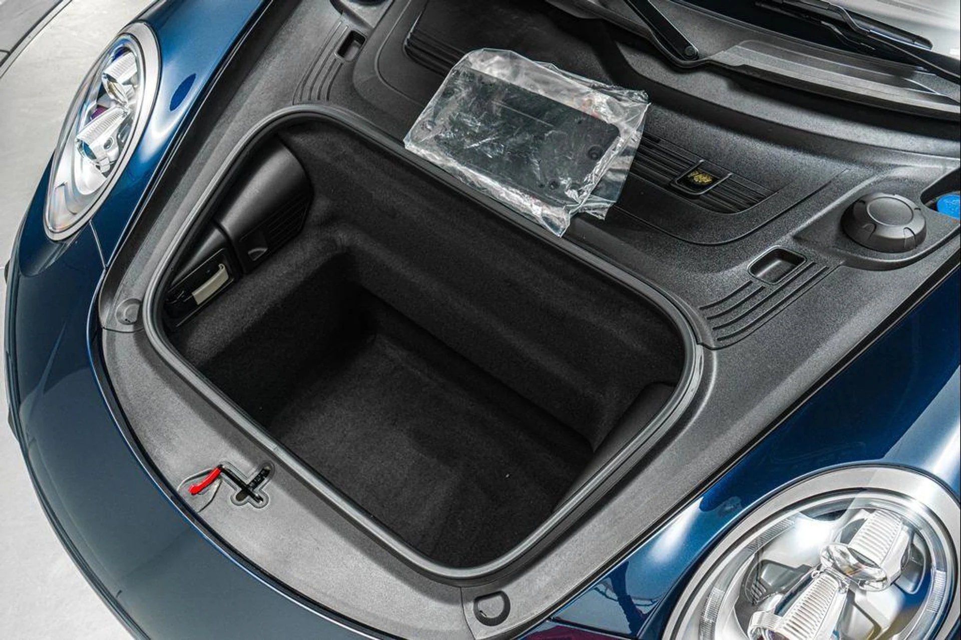 mph018_952421931_ZU_8q_Y_Mtcaf_R8_Ag_LRJG_3y14f6_Jp_U_a03d932e8e