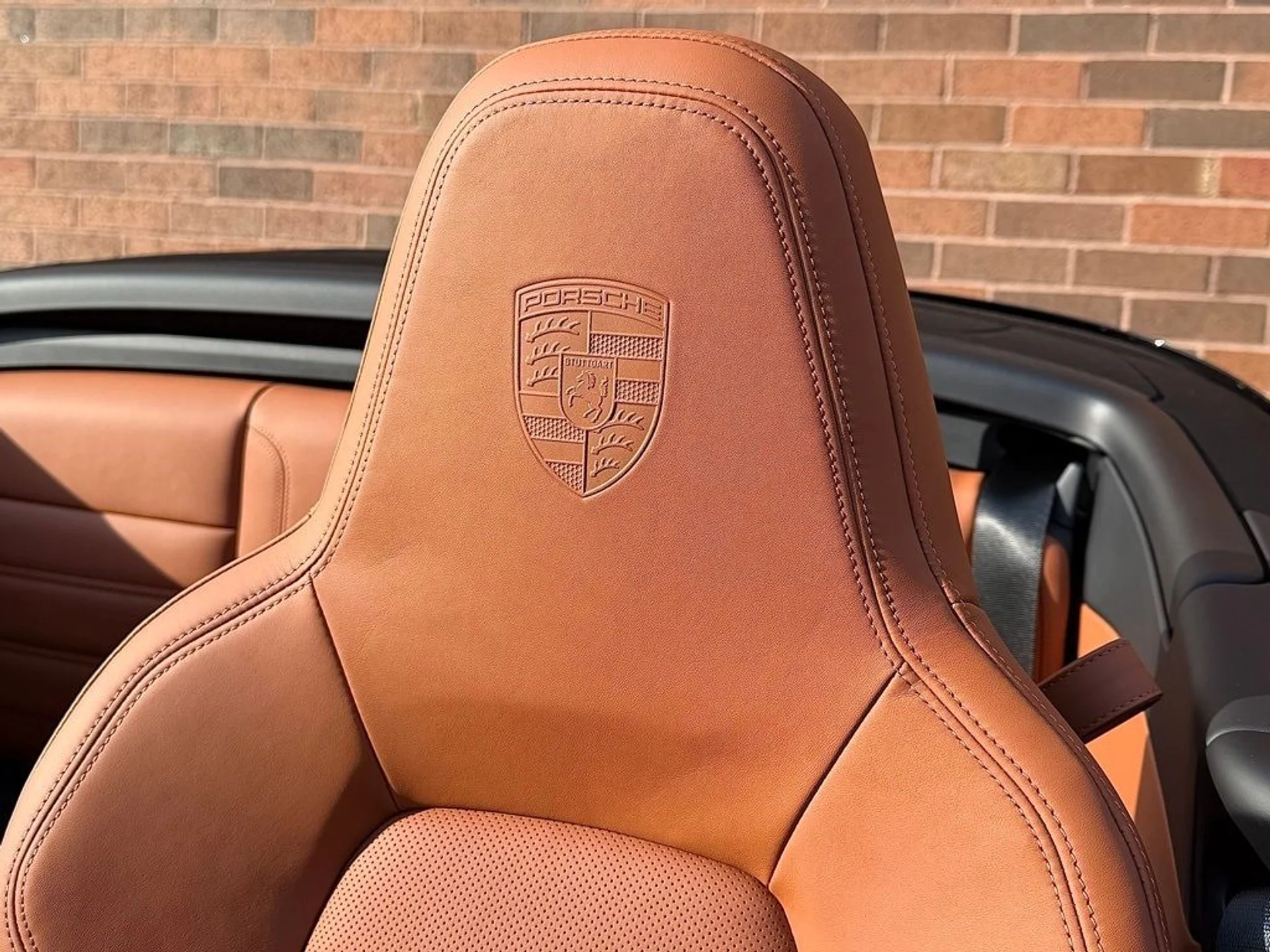 mph018_955752710_fa62481f1a27cd9362f92069bd8bbab9x_605ffa1224