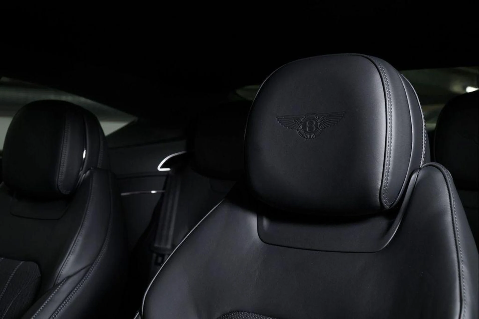 mph018_957539601_Zn_Z_Sj_Eo_VDG_2h_N_Qx1j_P3fx_L_Tsax_M_7d128f8c40