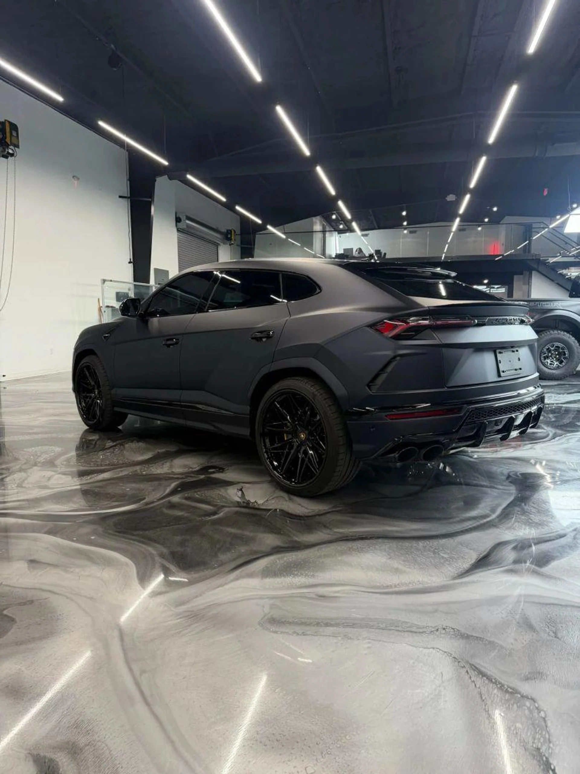 mph018_961540181_Used_2022_Lamborghini_Urus_Sport_Utility_4_D_1784762922_9d29ecda3d