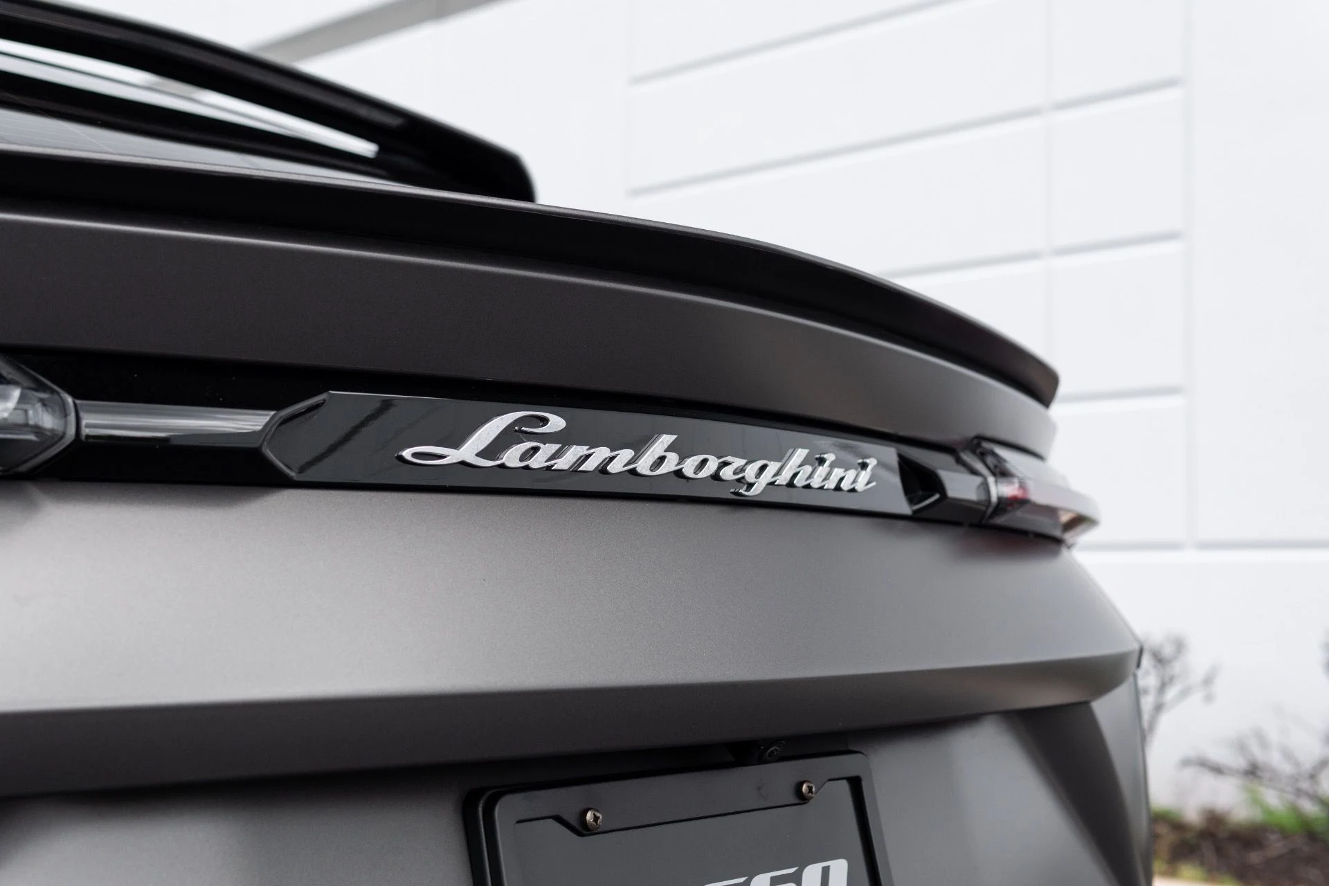 mph018_965405775_Used_2022_Lamborghini_Urus_1773951394_8b7dbf6084