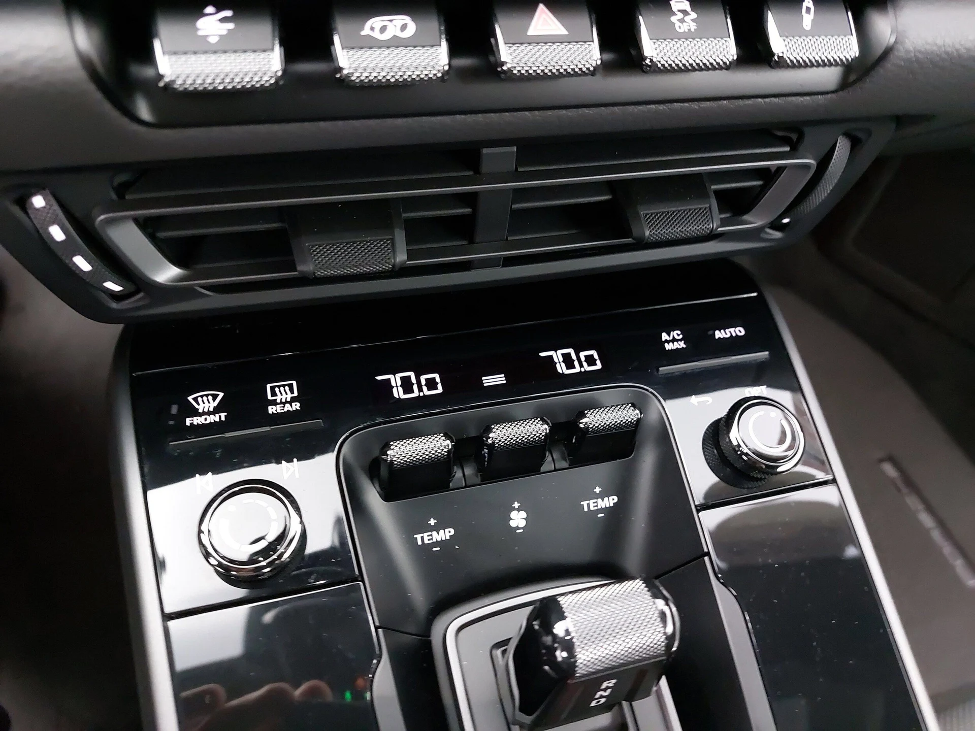 mph018_967931178_2c7b9e1699ffbf2b355bc216f57693e9x_ae5f05a51a