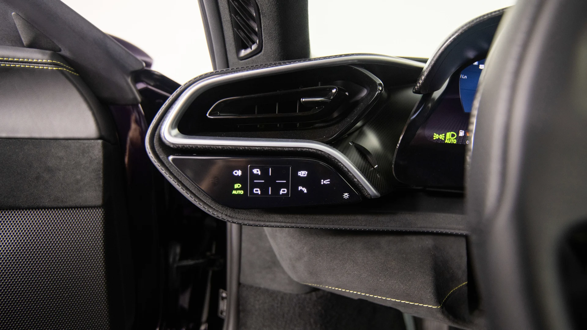 mph018_980175899_270e2db8437647adb294b576428e211b_3cfac84953