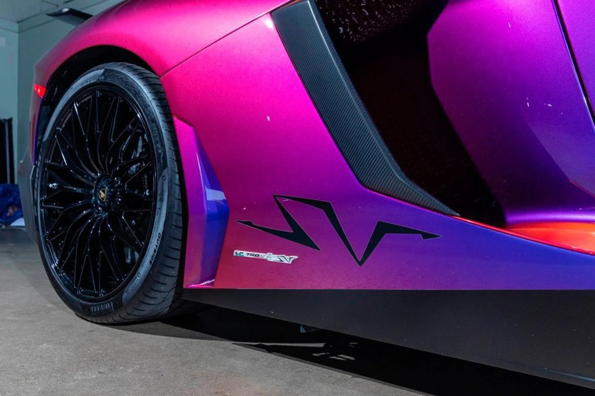 mph018_981599348_8742_p19_l_f9b581849a