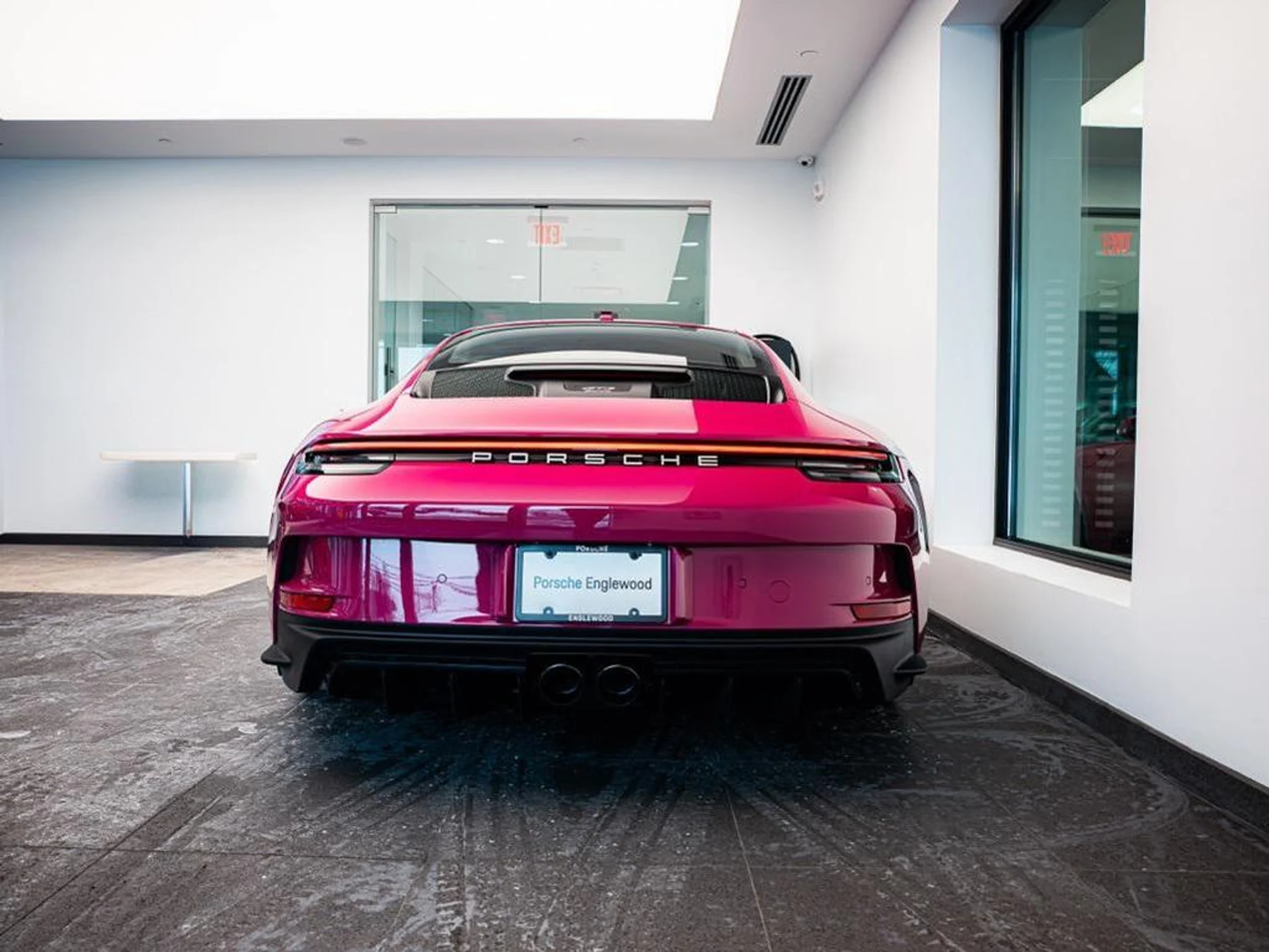 mph018_986893106_P4h_RIRLV_Vd4_TM_21_LAHA_8_K_Ra_Dk_f39fbcb3f5