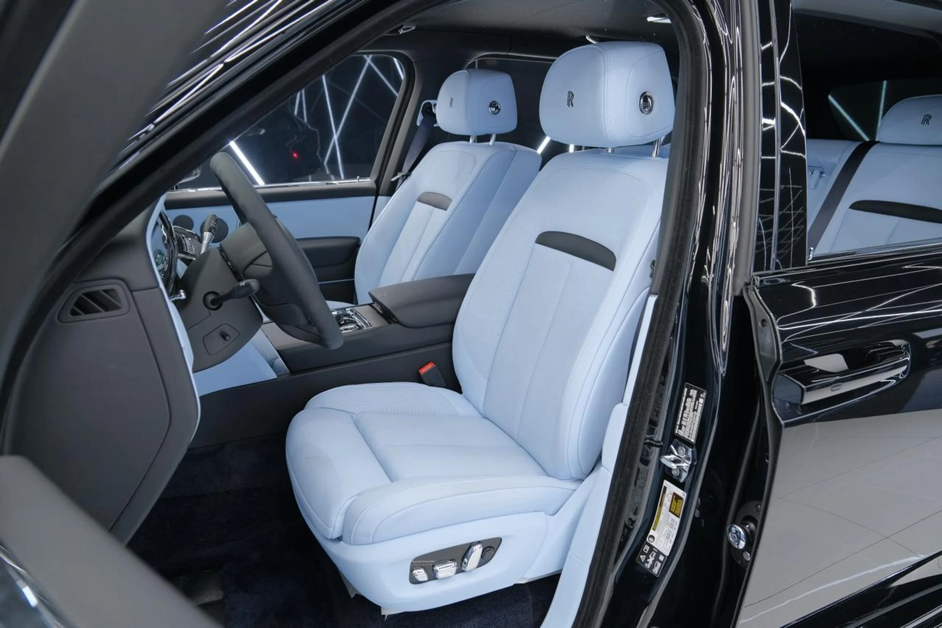 mph018_9933352_bee40790ad2f2b872a7616ce04bb9344_93821f5eff