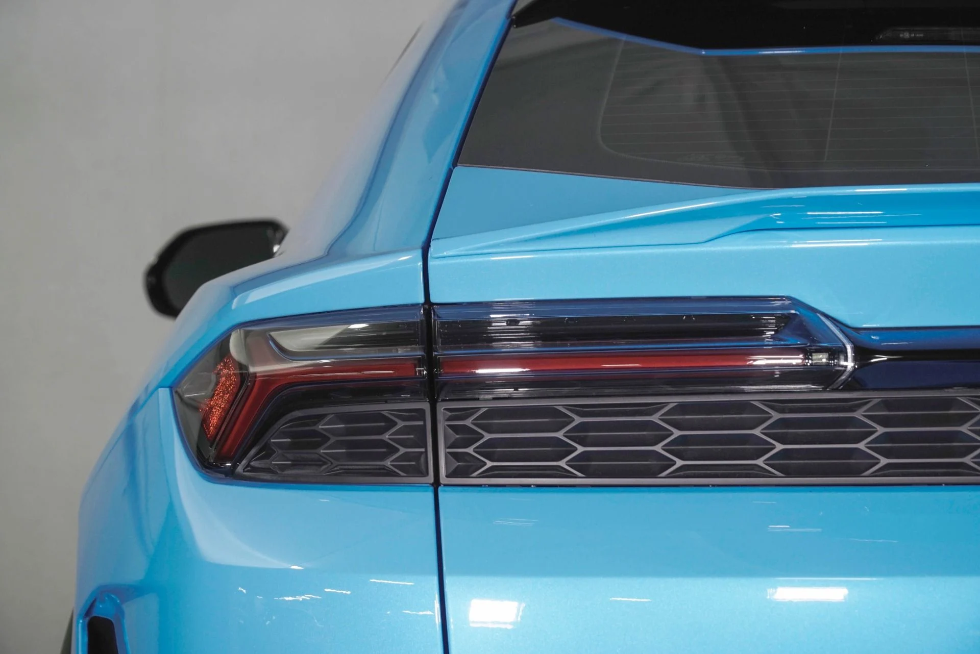mph018_995699186_Used_2025_Lamborghini_Urus_SE_1781248569_d773b4ccf0