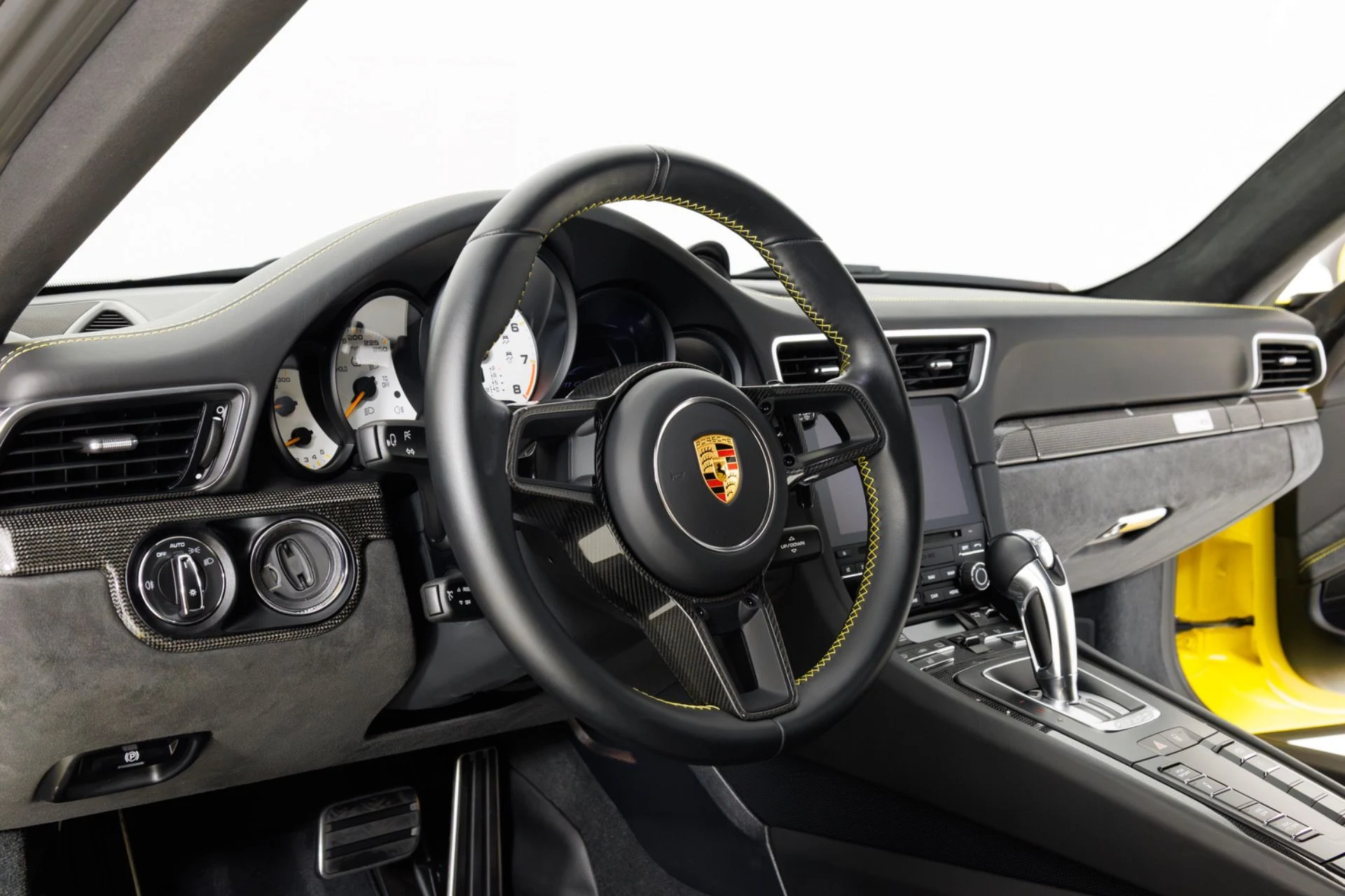 mph018_999742895_Used_2018_Porsche_911_GT_2_RS_1787778676_902190f891