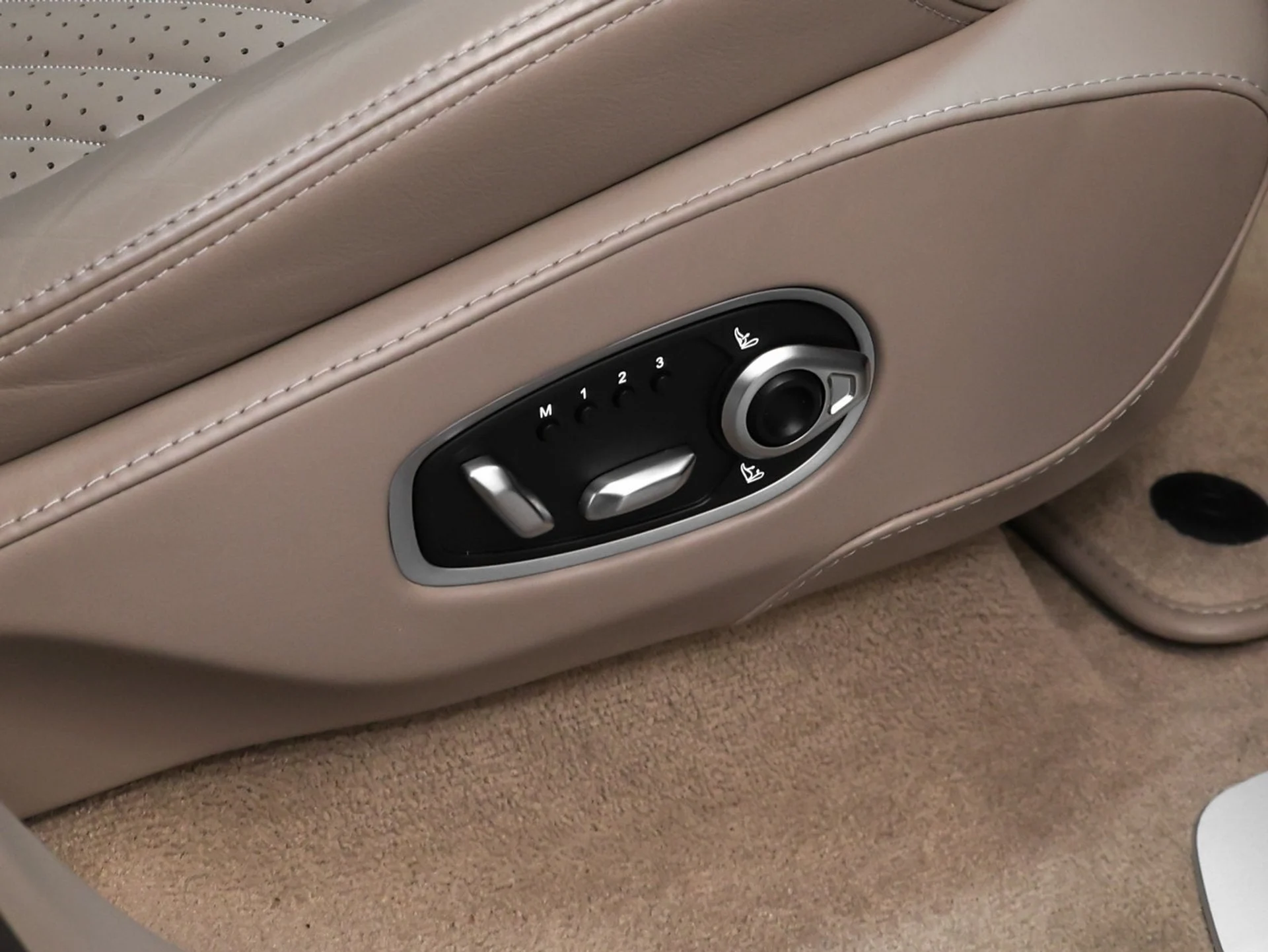 mph019_1002853677_20_e049252715