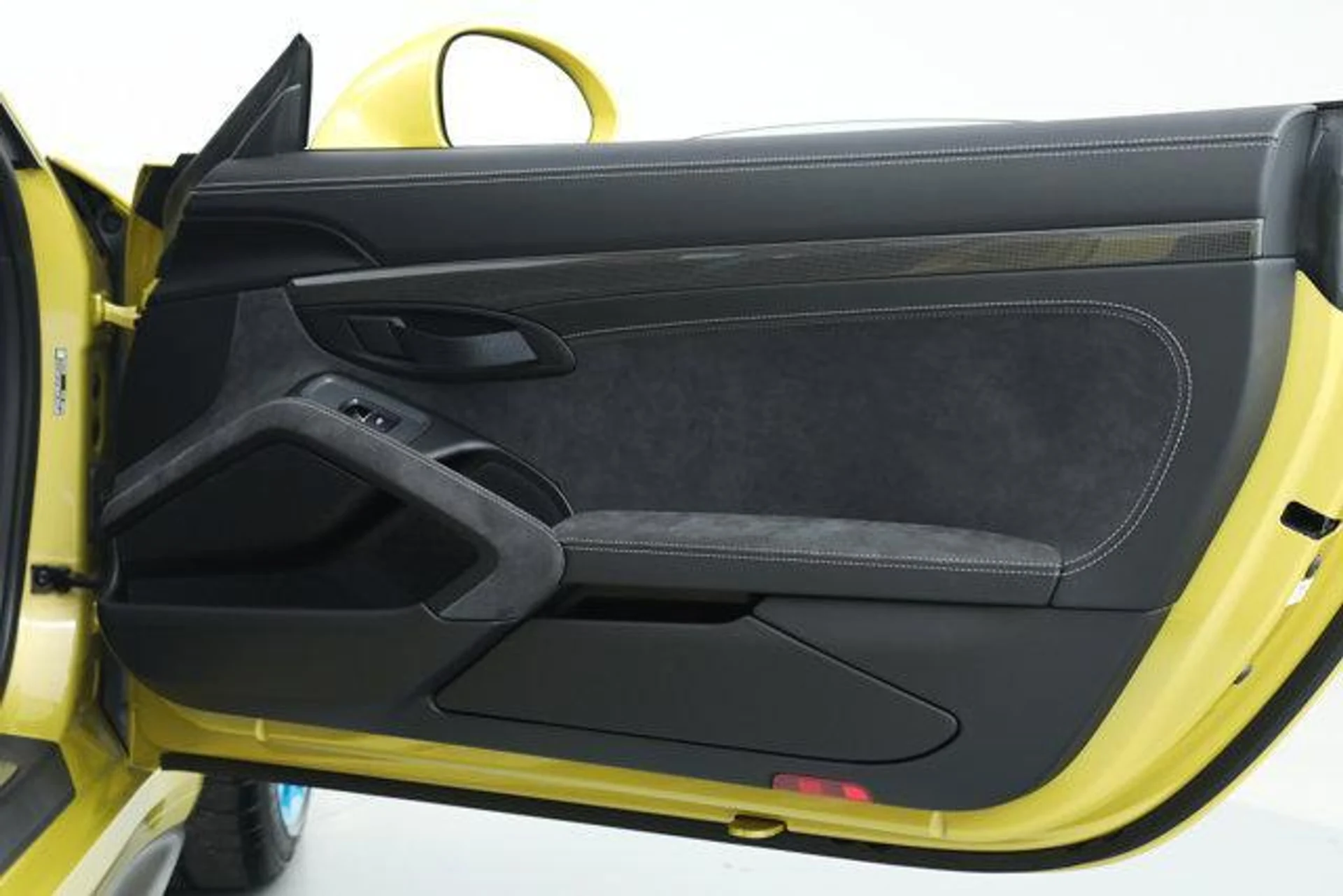 mph019_100497785_rt3_Xmd5_F1_C_s_Yl0nv_K_X57_K1_Tc_U_8aa06577d7