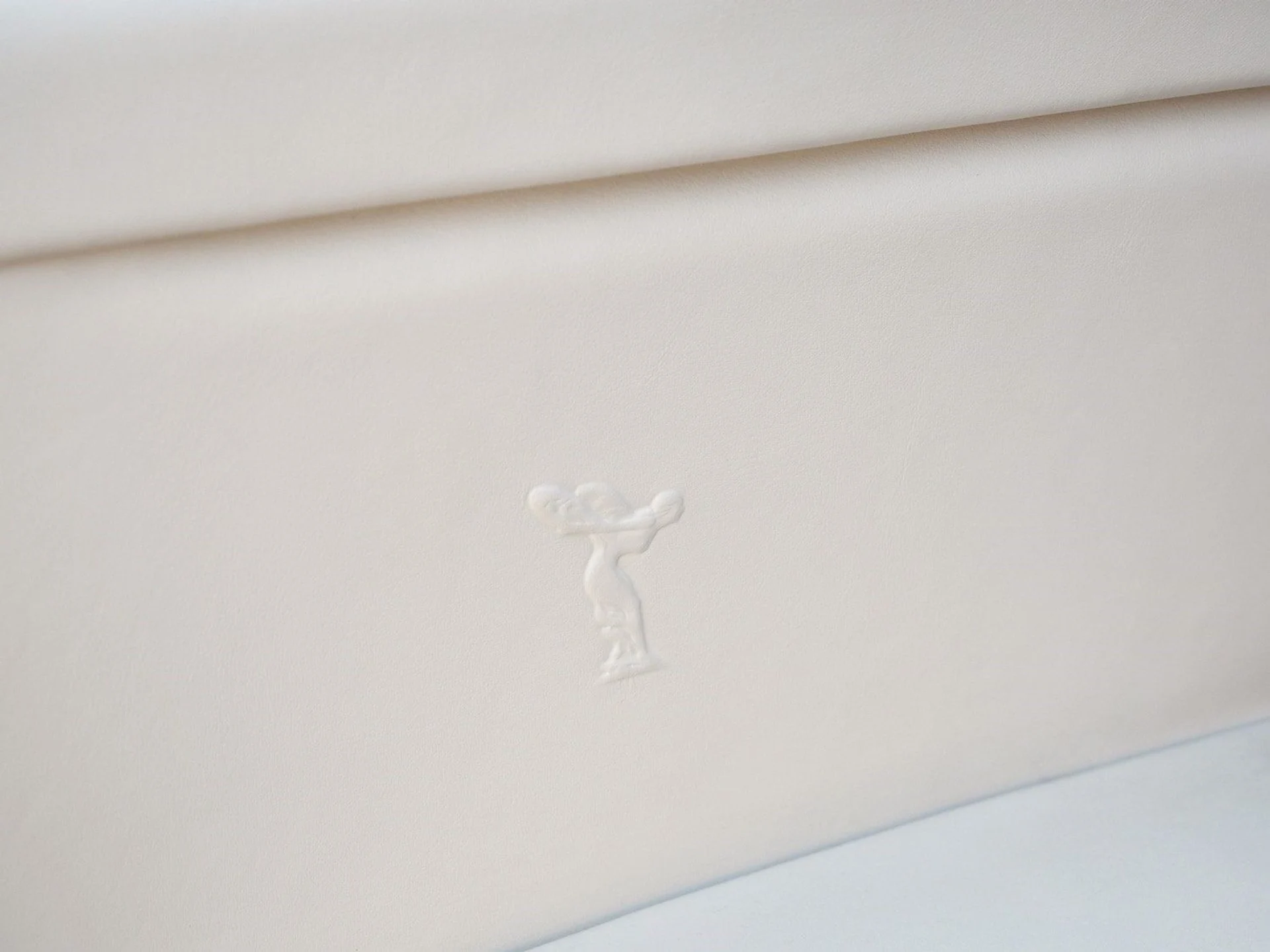 mph019_1012287805_fc97514c0ec3e56cf9cb9d1897bd7482x_381a5f1c61