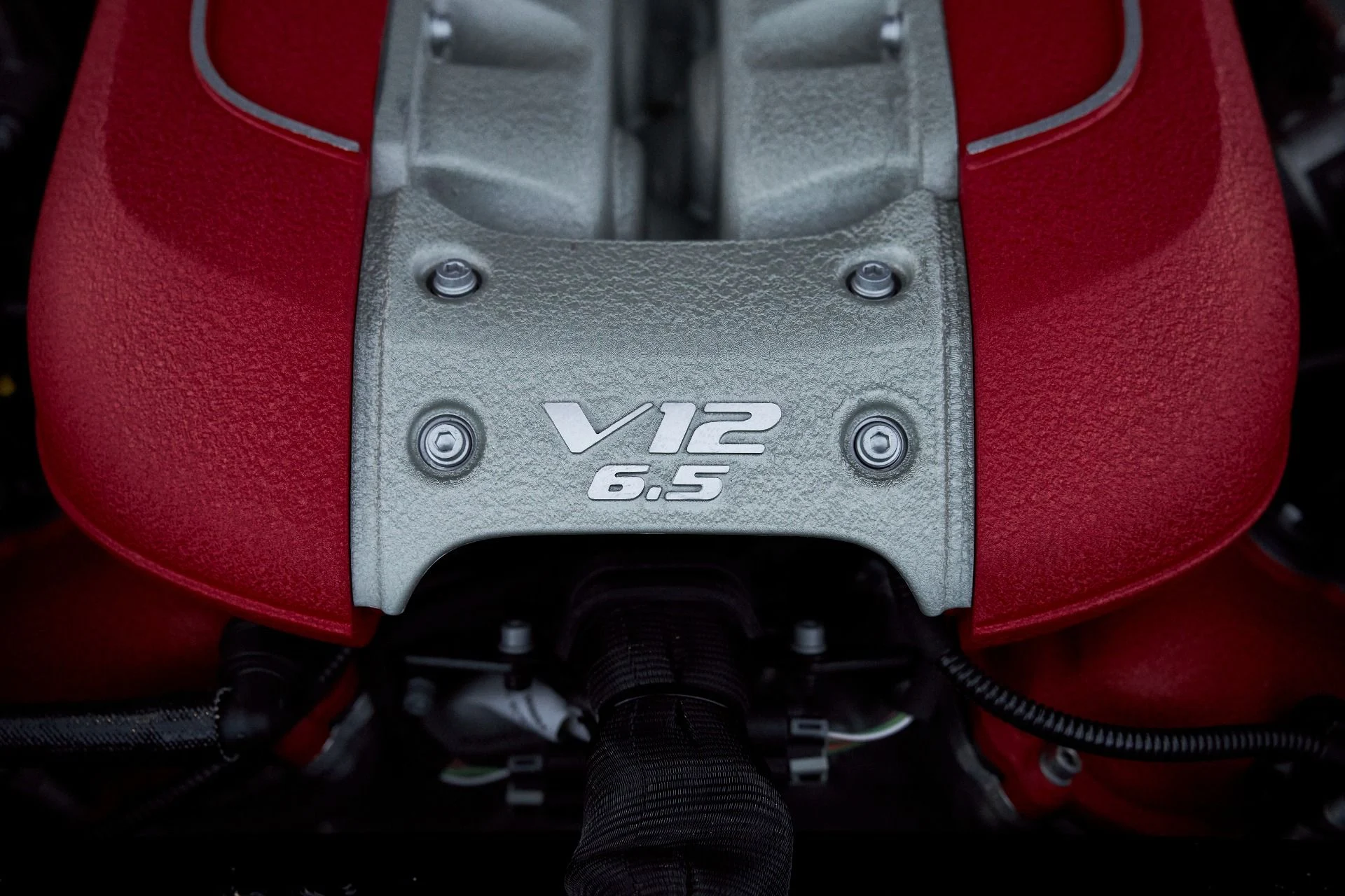 mph019_1014254399_Used_2021_Ferrari_812_GTS_Base_1760544611_0938de4224