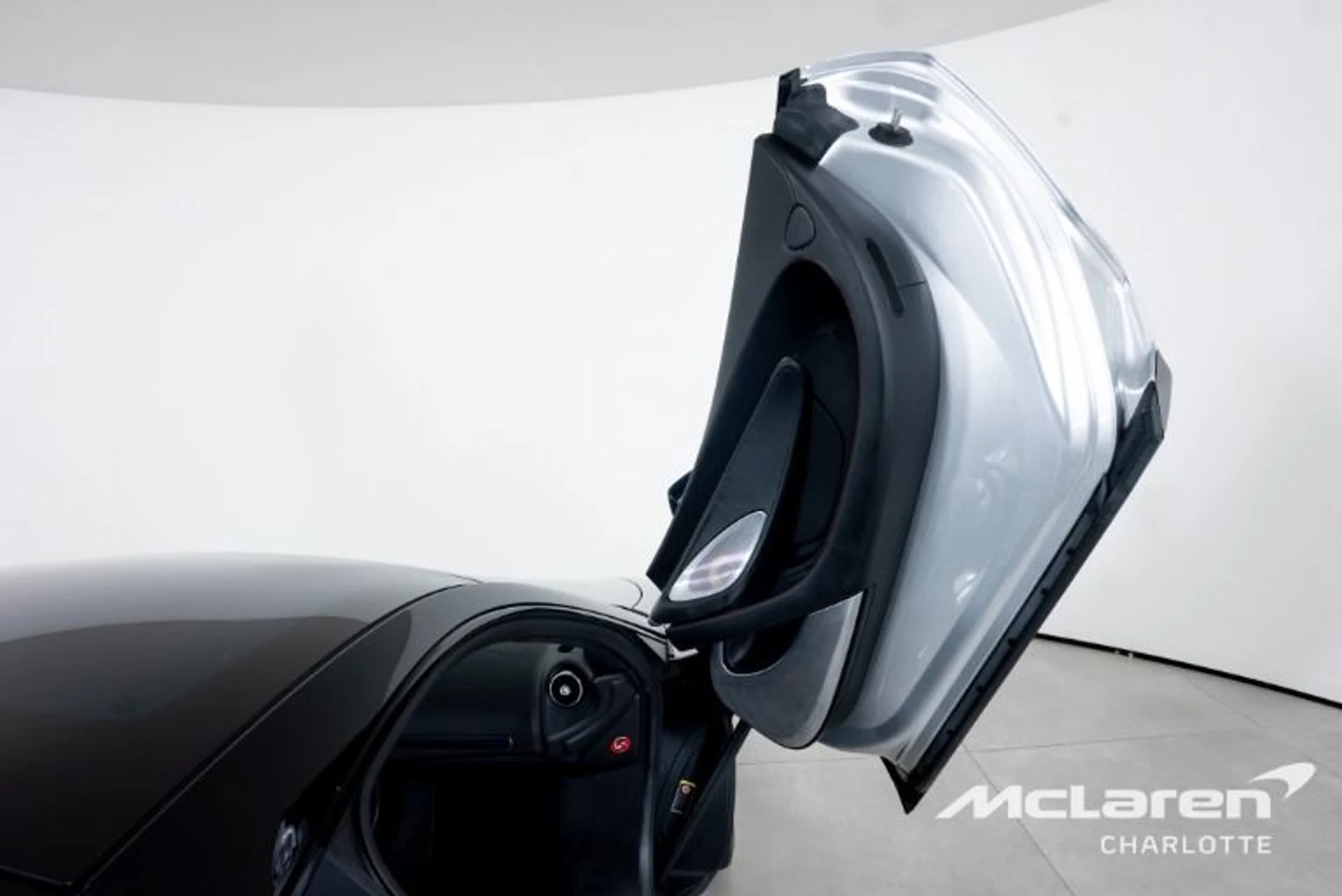 mph019_1016105426_Used_2023_Mc_Laren_GT_53eabc7875