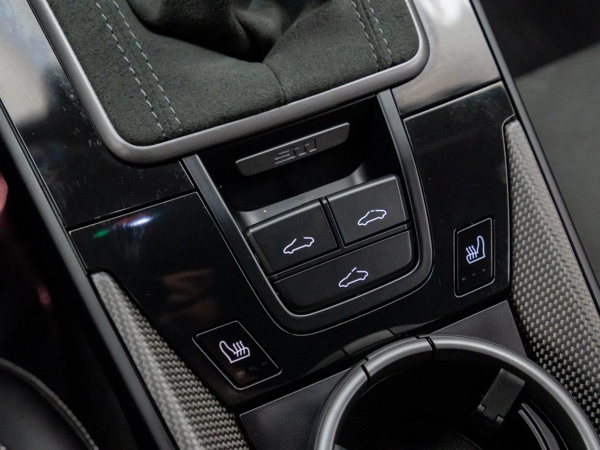 mph019_101948086_58a6119124e807e7dd50c8f5dccc7ac9x_95539f0f42