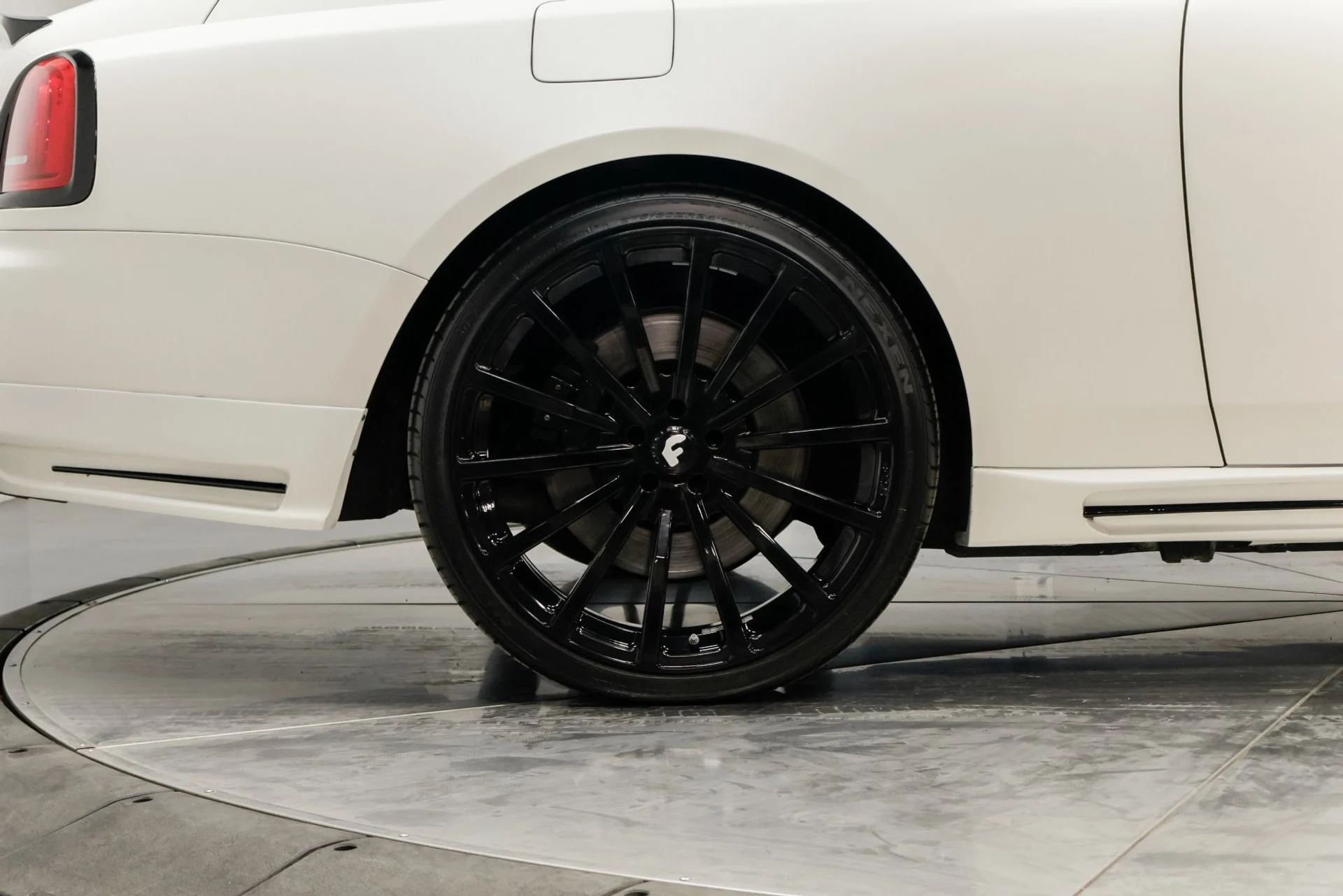 mph019_1020521780_Used_2014_Rolls_Royce_Wraith_1761229868_e00a048fa7
