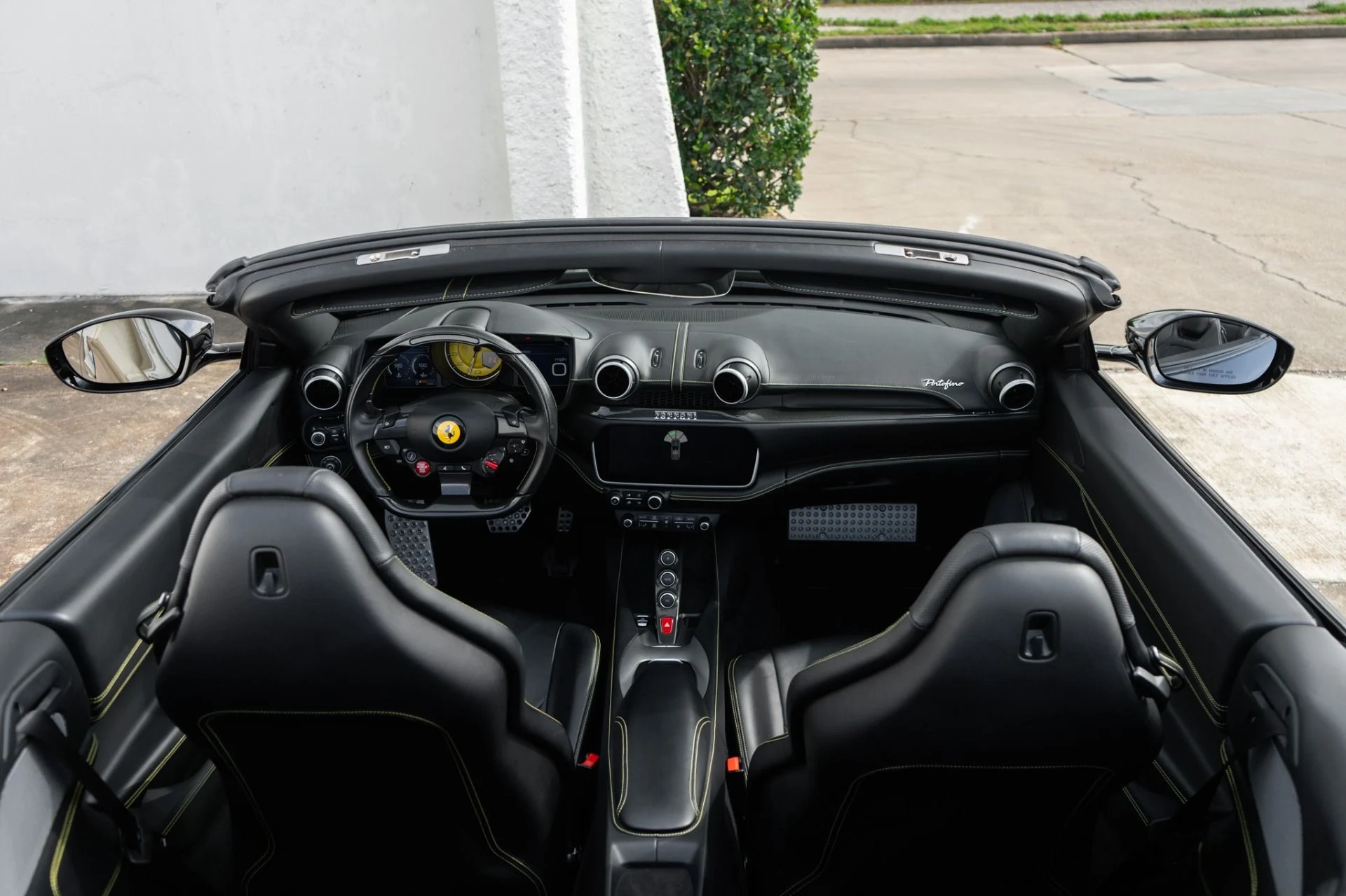 mph019_1021167537_Used_2020_Ferrari_Portofino_1775601900_d360d0c0a1