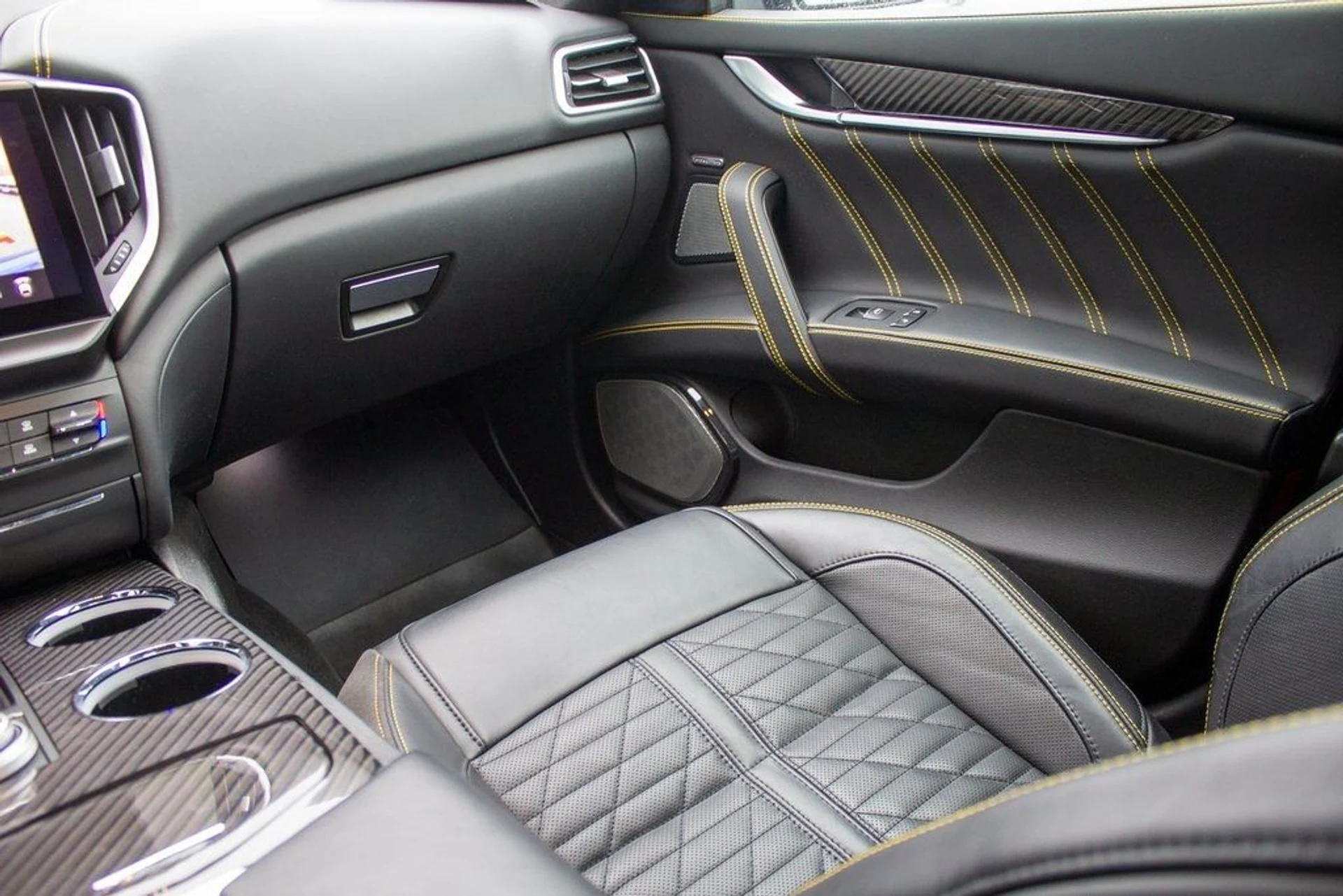 mph019_1029656274_1c56e2cb6bbd8905559859244bdc0423_948dc28b24