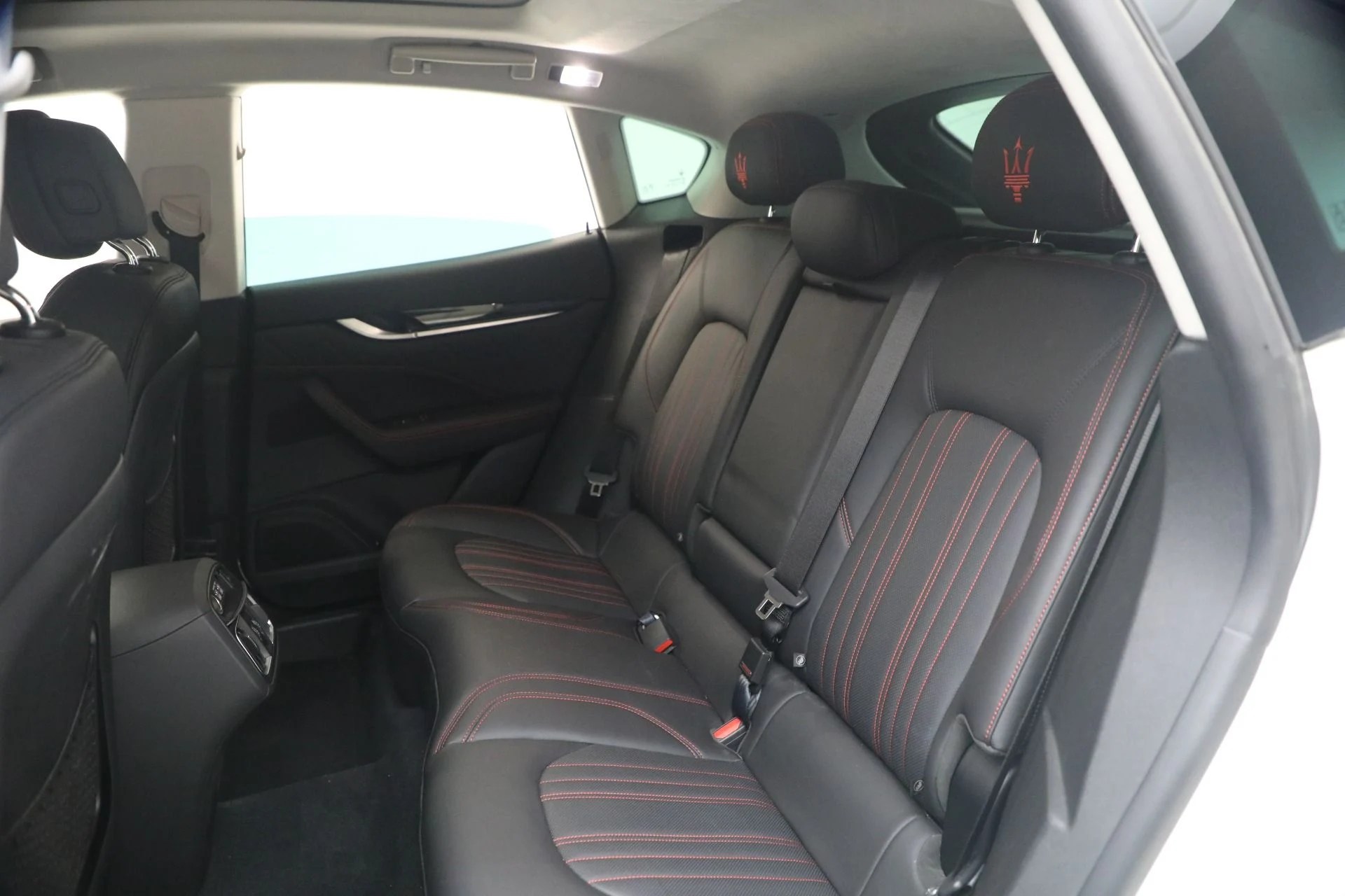 mph019_1035023140_Used_2022_Maserati_Levante_GT_1764079990_2a04034ae7