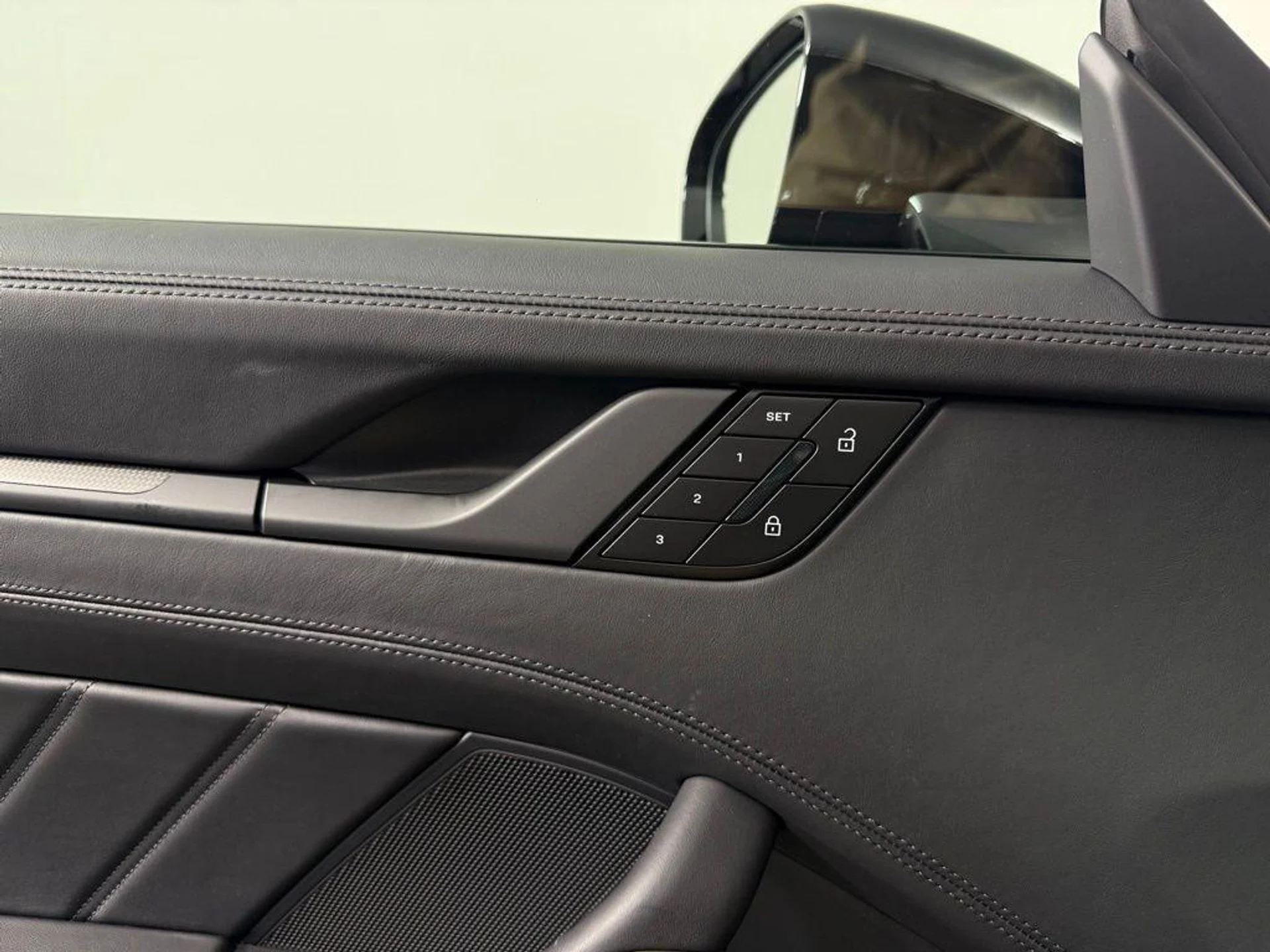 mph019_1037026910_X_Av_L_Vz_Aq_SBH_5kqq_C_Ck4l9_Rh_Jra_Q_823fb1b5ad