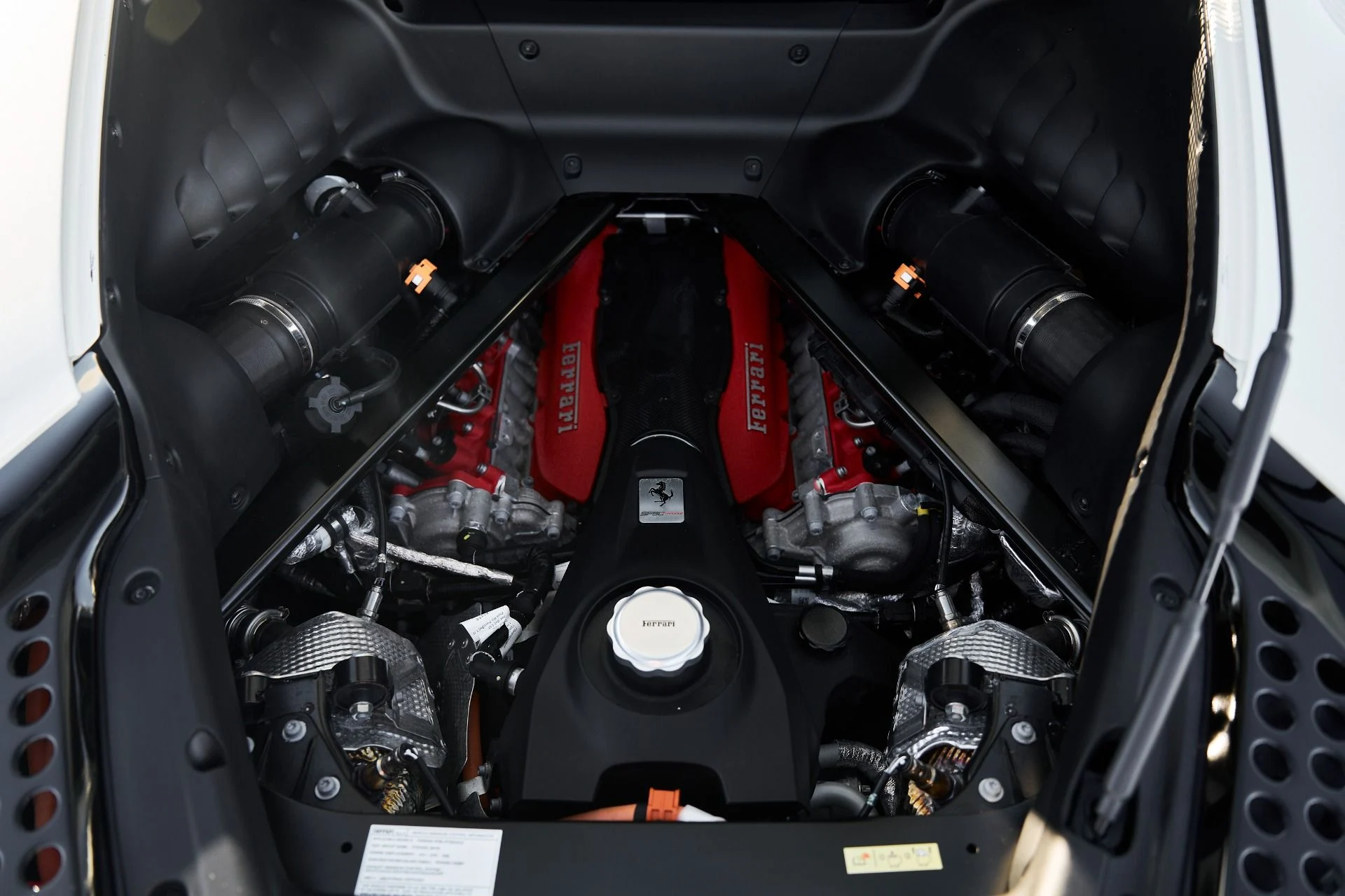 mph019_1040459871_Used_2023_Ferrari_SF_90_Stradale_Base_1762650941_858ee8c912
