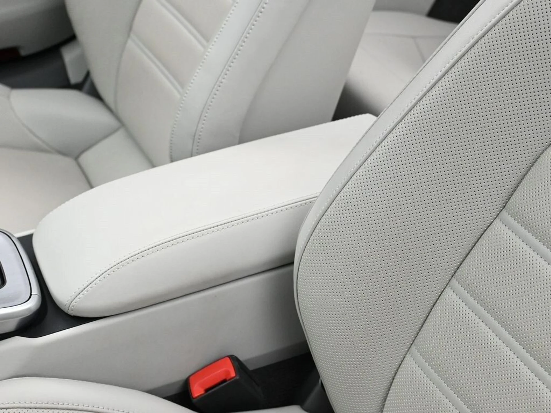 mph019_1043917089_030be11d6e960988d5b29569bcb1ff85x_b969ad9c61